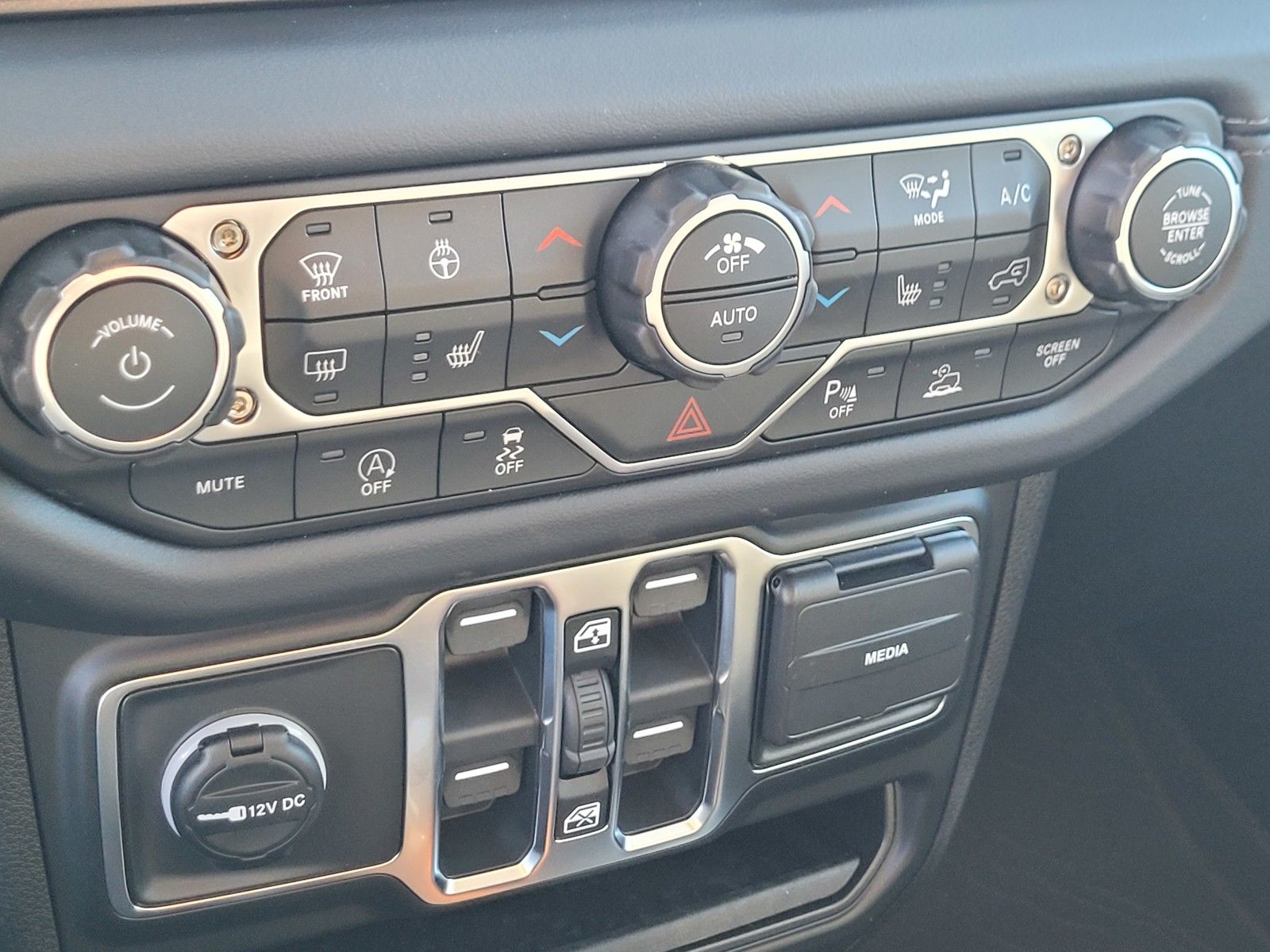 New 2026 Gray Jeep Sahara image 18