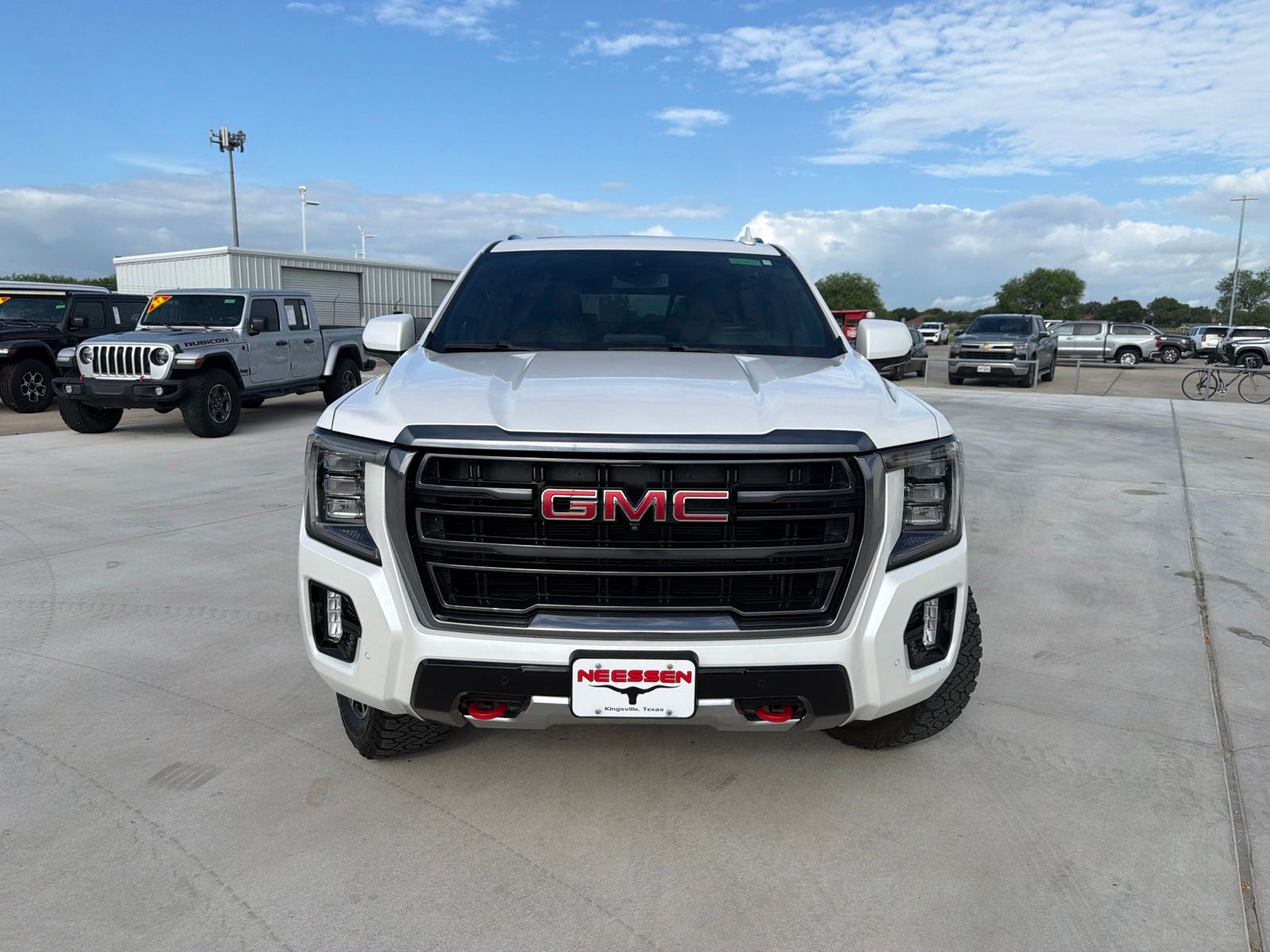 View vehicle photo 2