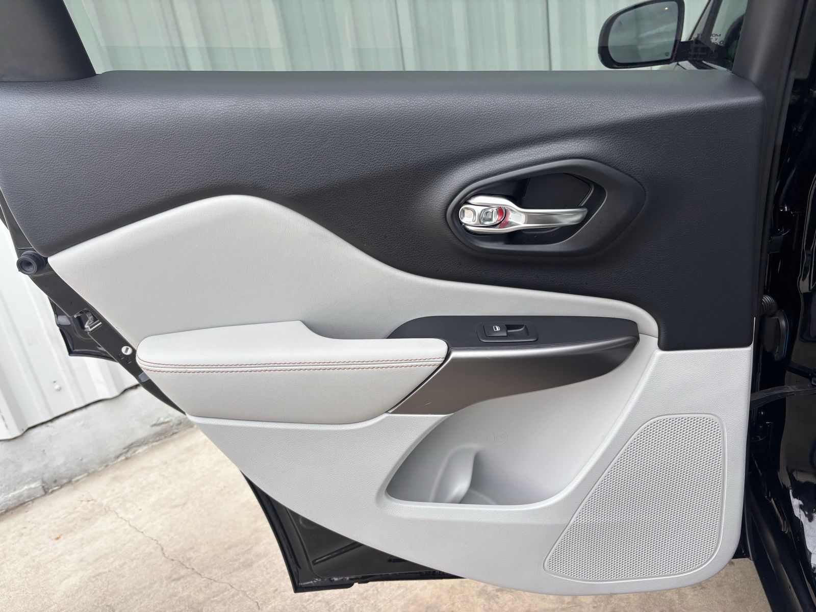 Used Car 2019 Jeep Cherokee  Limited For Sale Under $20,000 In Austin, Texas