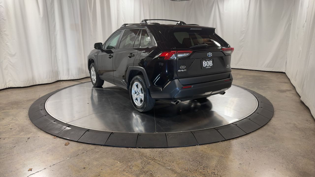 2019 Toyota RAV4 Hybrid XLE photo 8