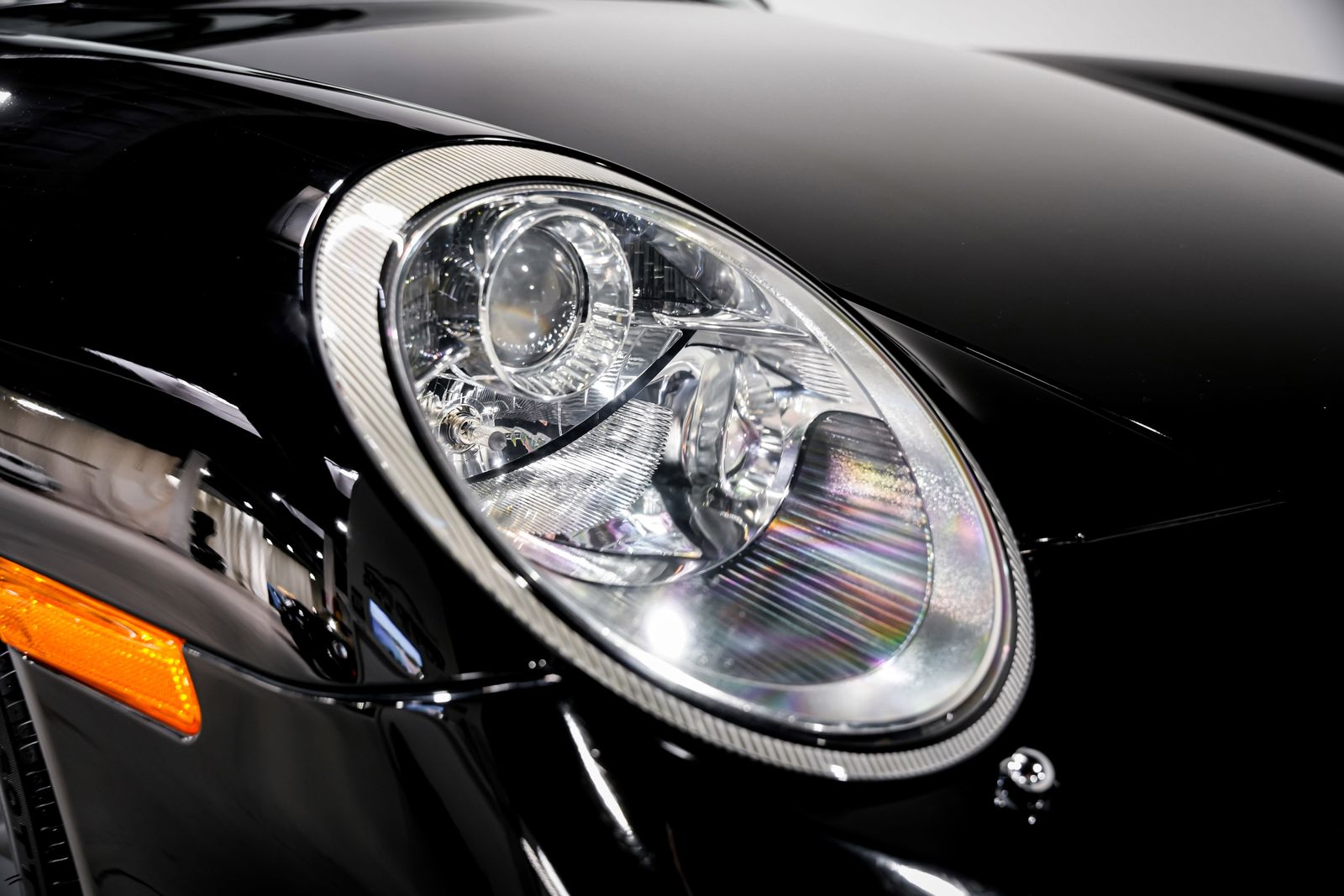 2010 Porsche 911 Carrera 4S — photo 36
