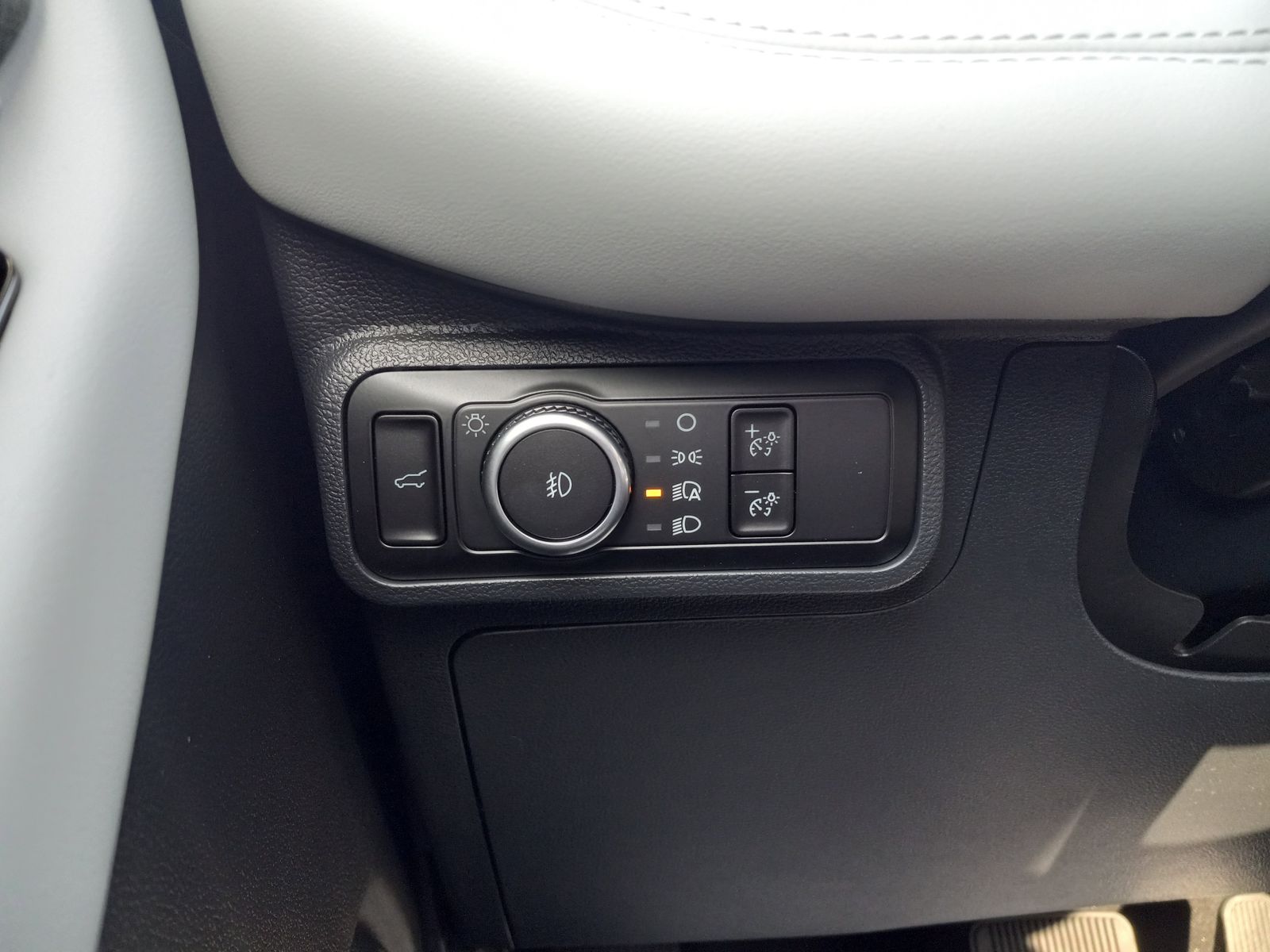 2026 Ford Explorer image 24