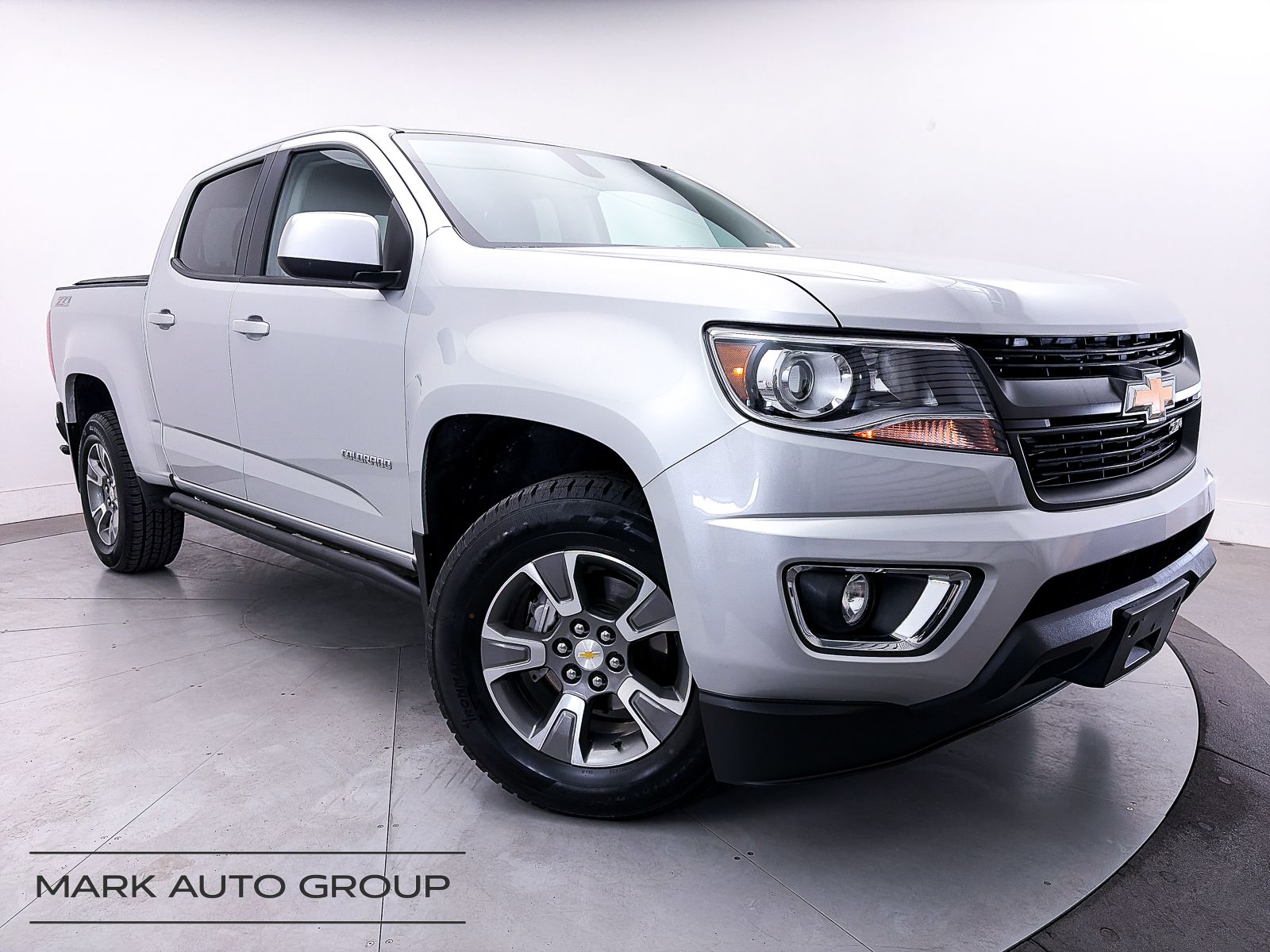 Silver Ice Metallic 2020 Chevrolet Colorado Pickup Truck Four-Wheel Drive 8-Speed Automatic