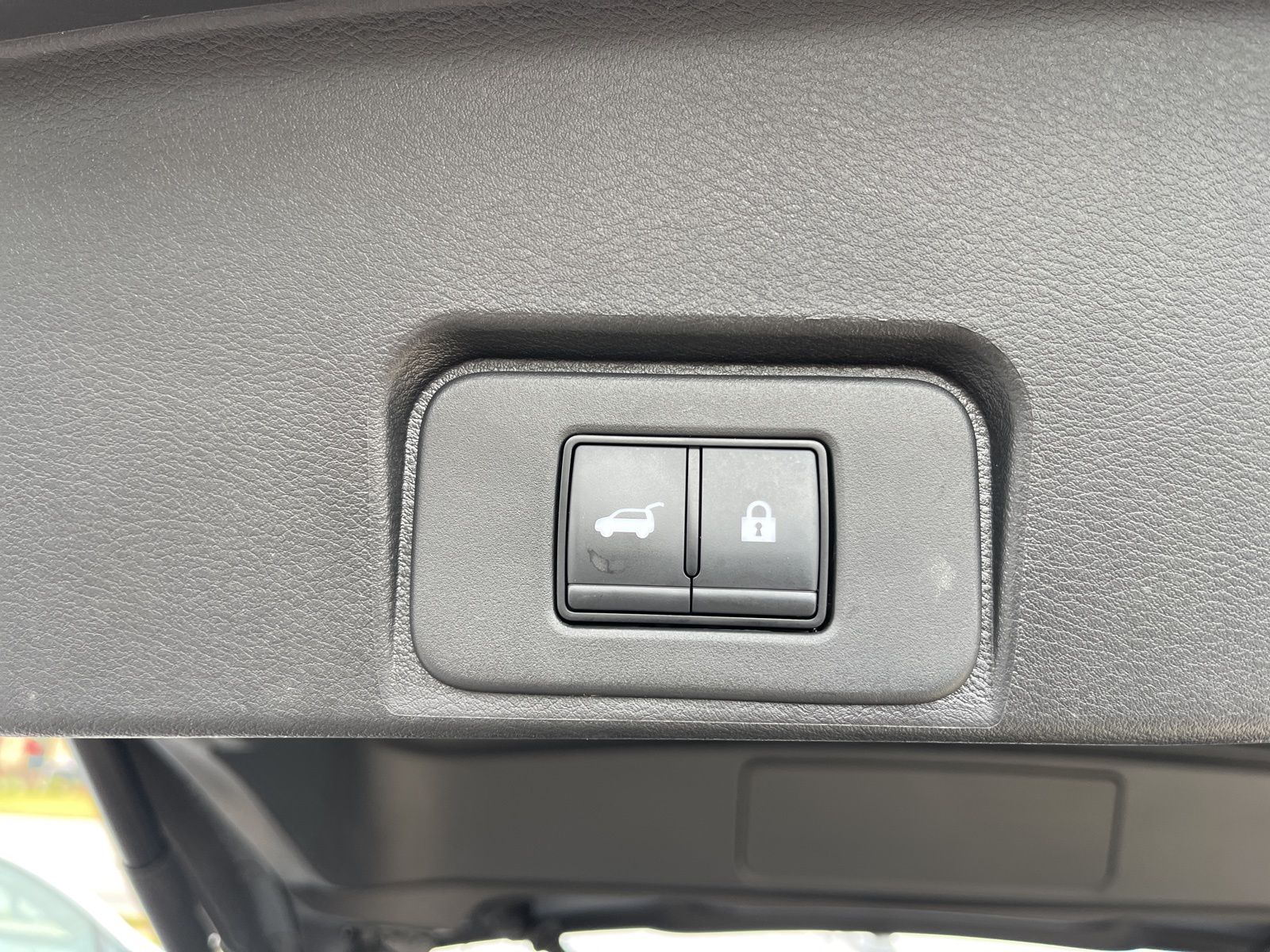 Used 2025 Gray Nissan SV image 28