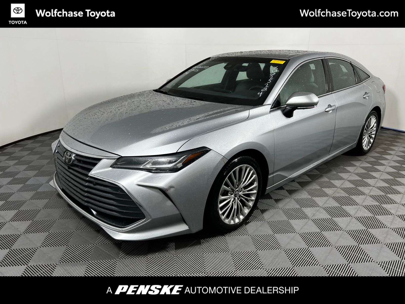 Thumbnail: 2019 Toyota Avalon - 1