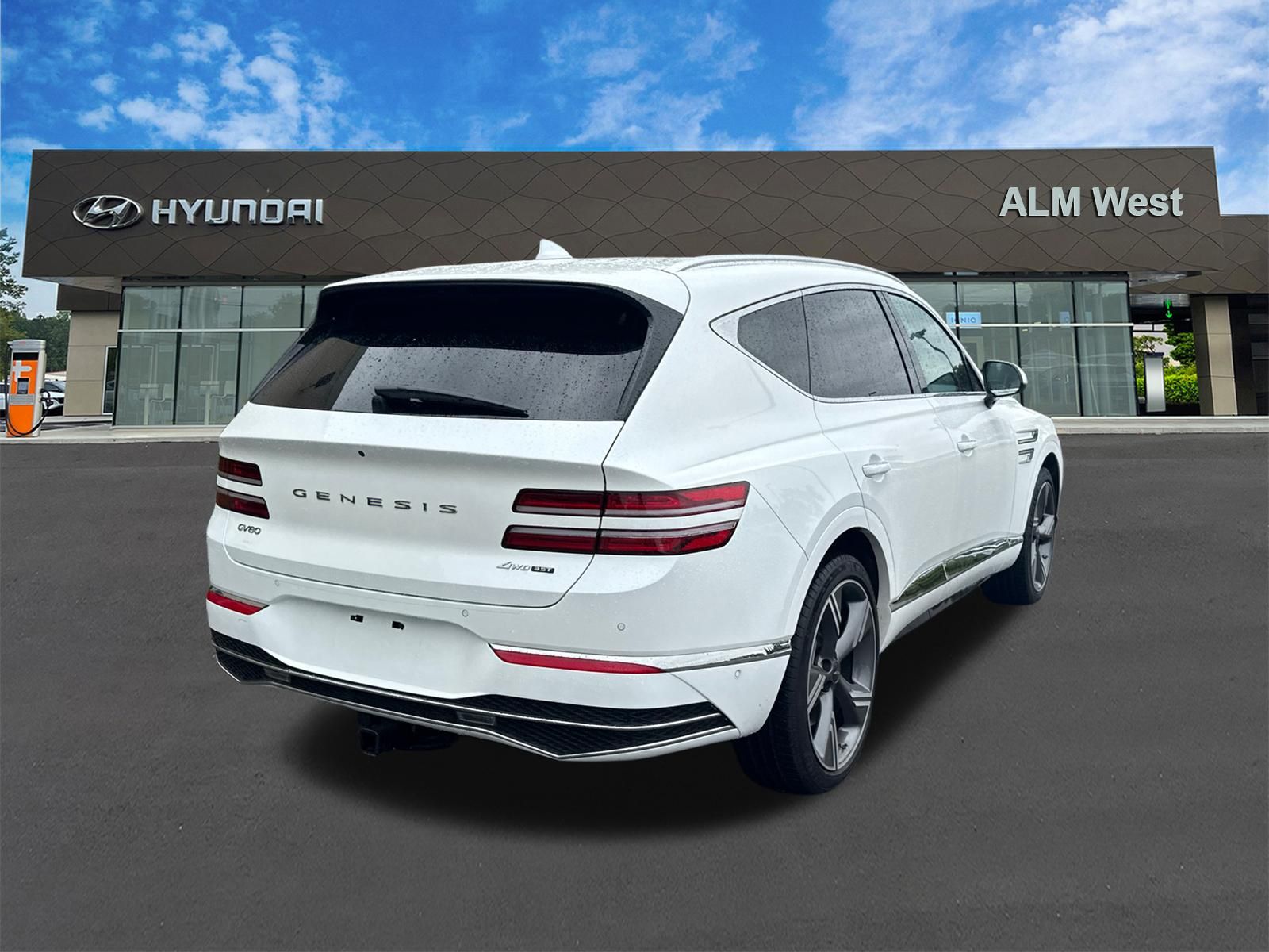Used 2025 White Genesis 3.5T Prestige image 5
