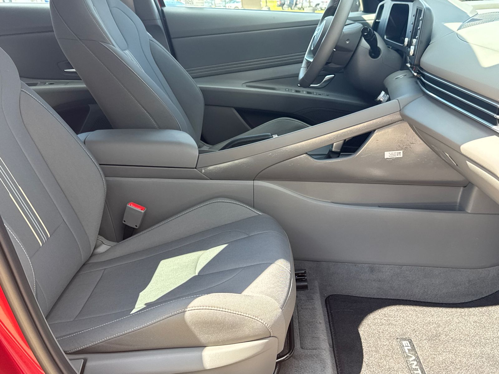 Used 2025 Red Hyundai SEL Sport image 13