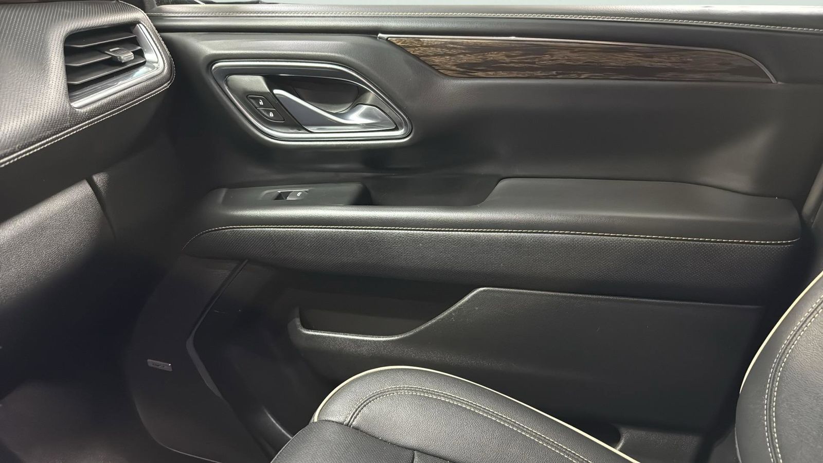 Used Car 2023 Chevrolet Suburban  Premier For Sale Under $50,000 In Austin, Texas