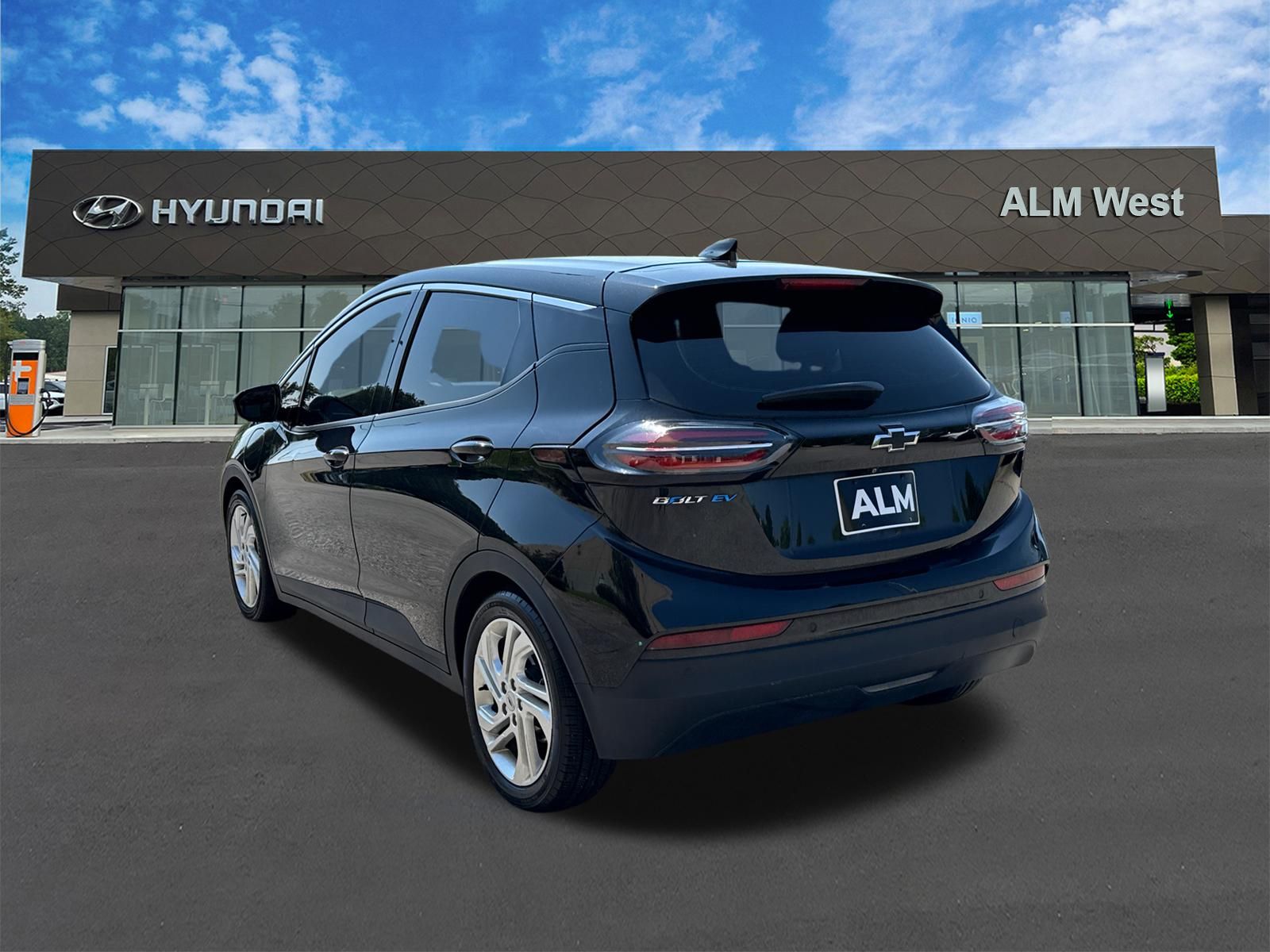 Used 2023 Black Chevrolet 1LT image 7