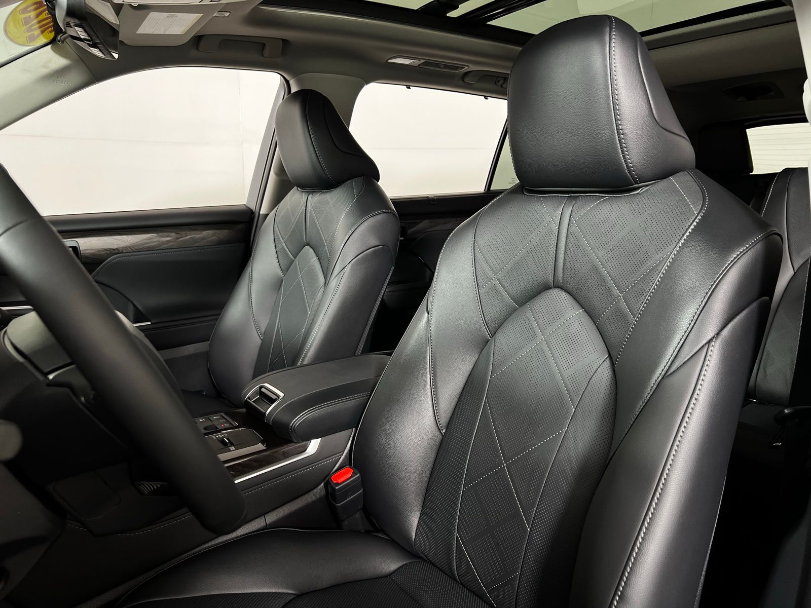 Thumbnail: 2026 Toyota Highlander - 10