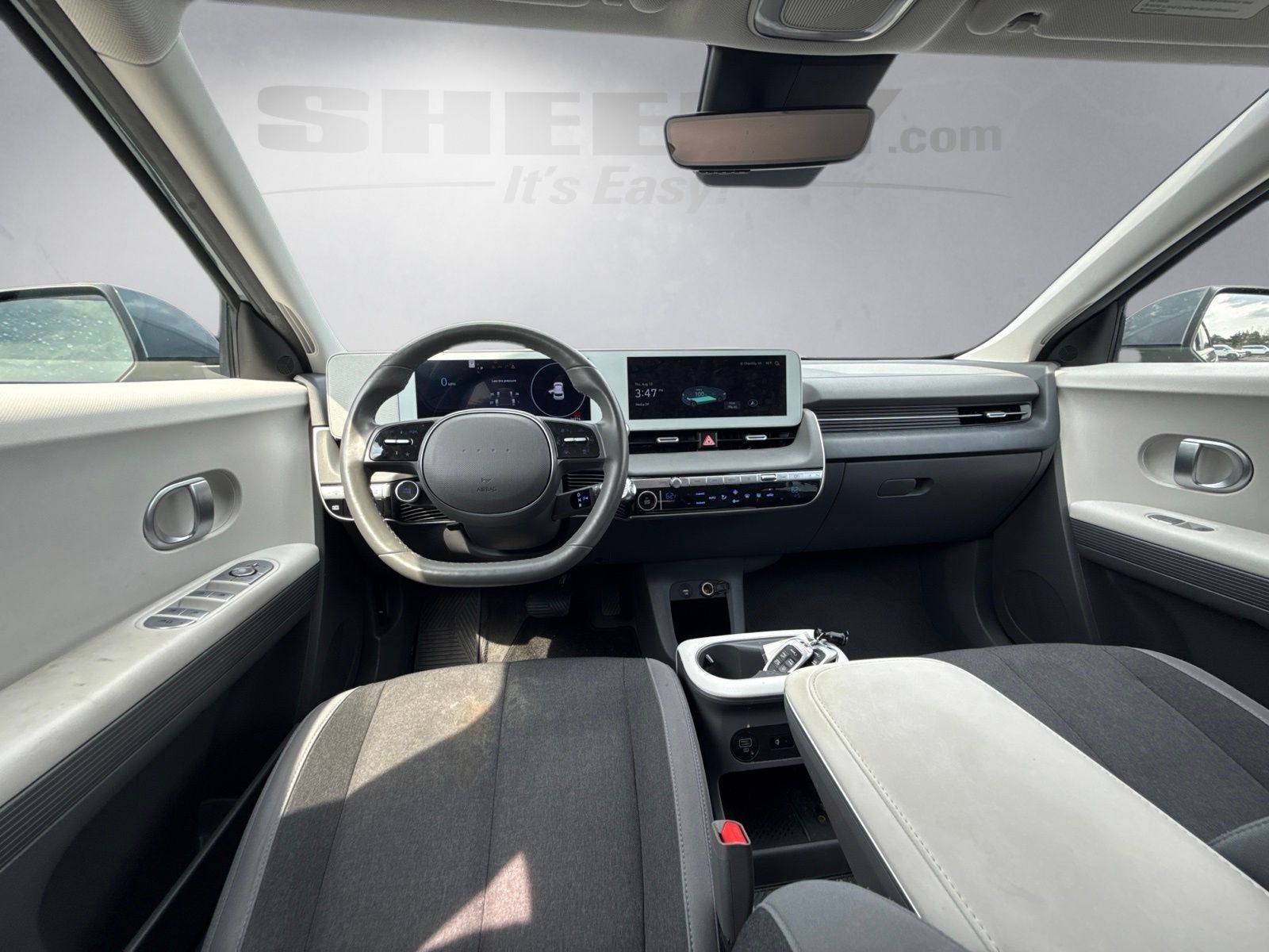 Used 2024 Green Hyundai SEL image 3