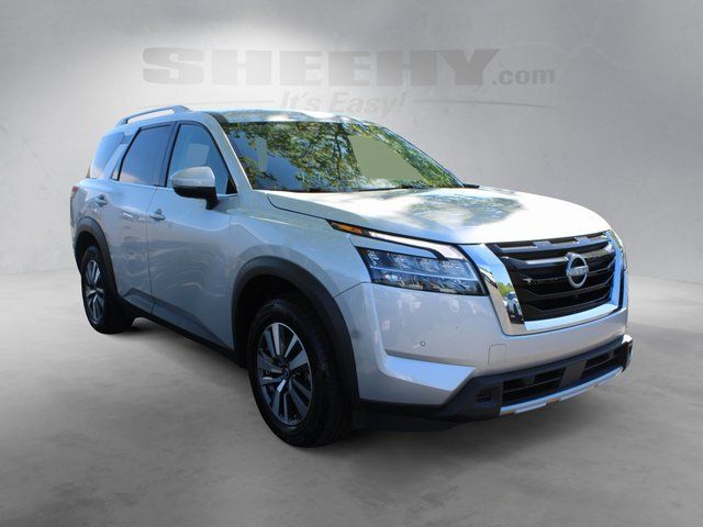 Used 2024 Silver Nissan SL image 2