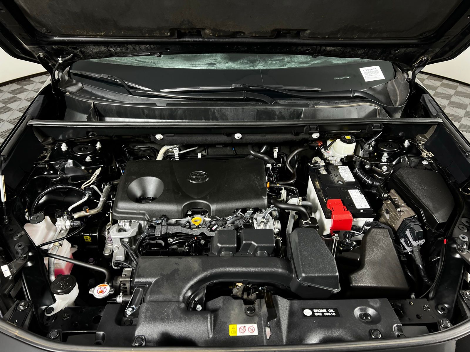 Thumbnail: 2022 Toyota RAV4 - 9