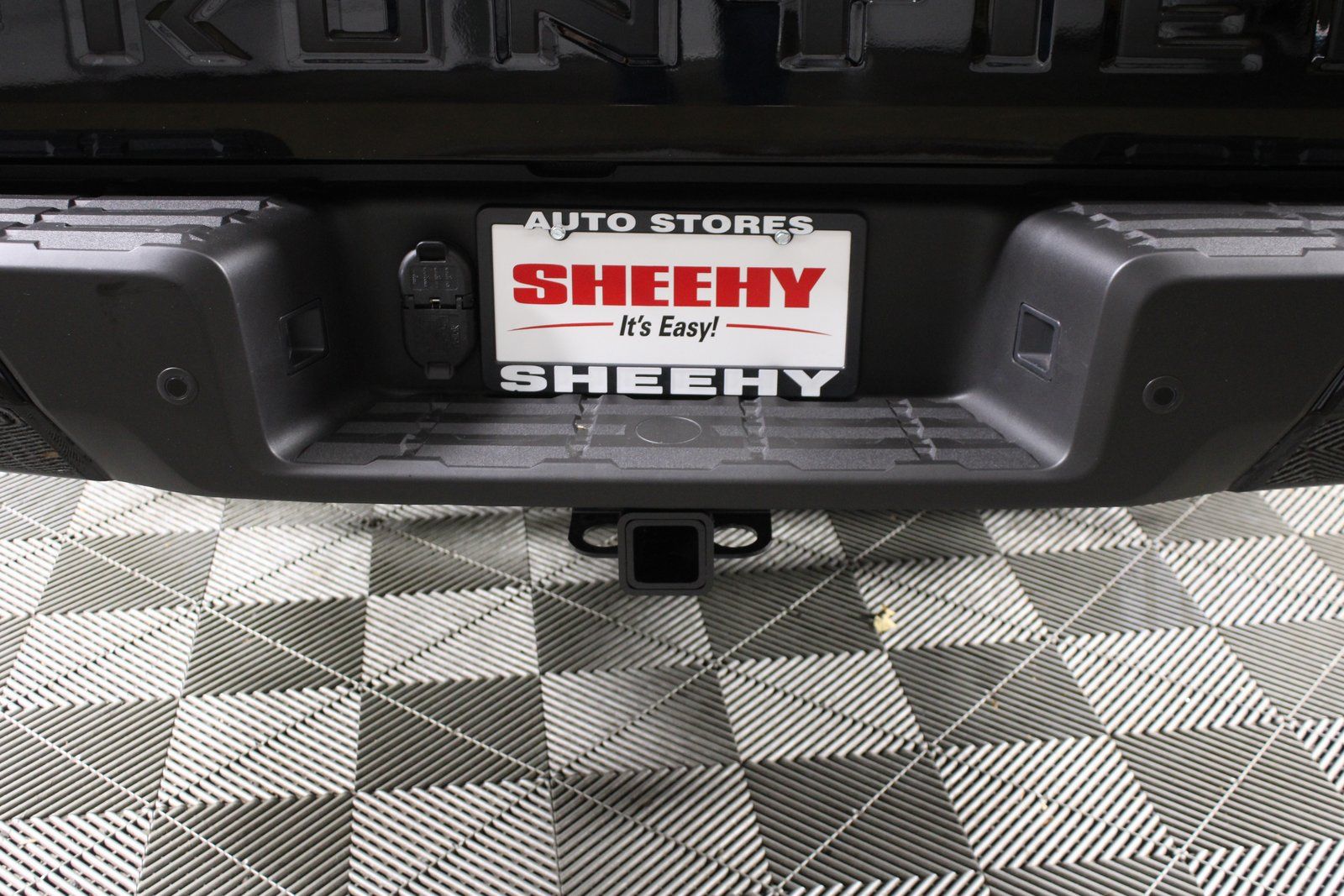 View vehicle photo 6