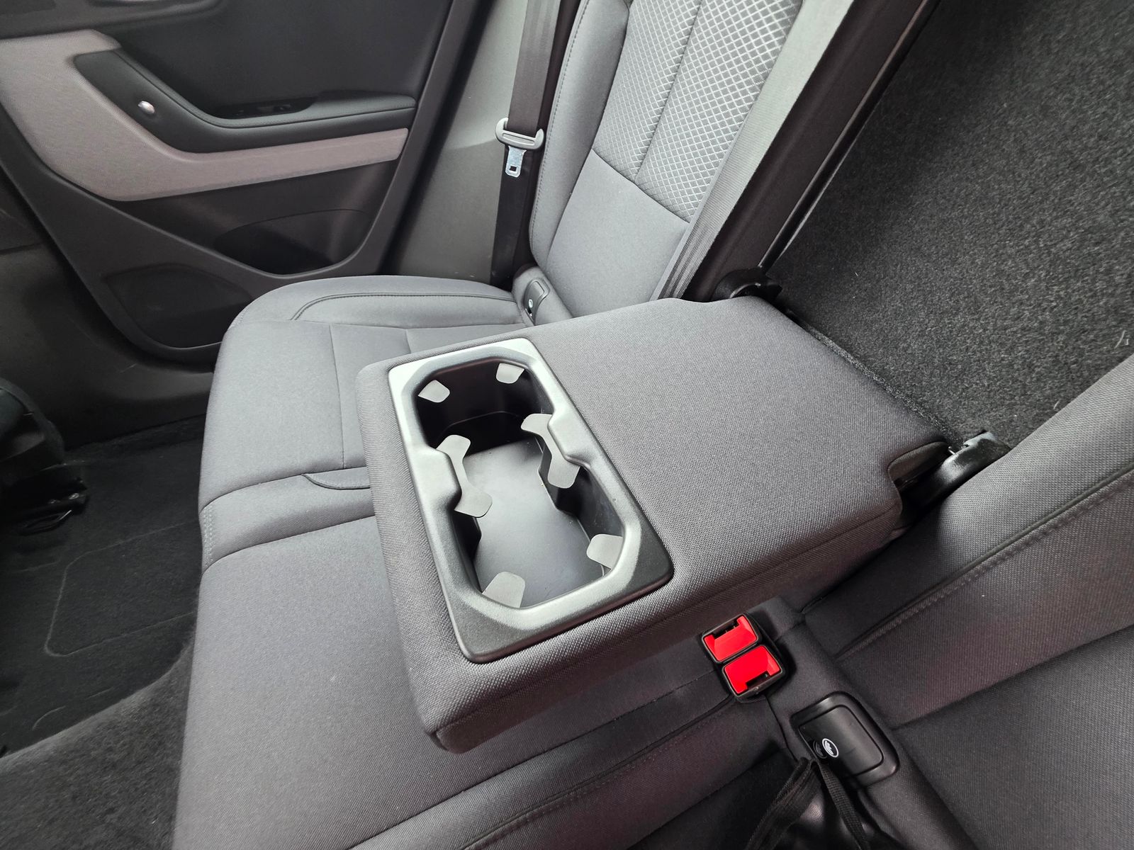 Used 2024  Polestar Long Range Dual Motor image 28
