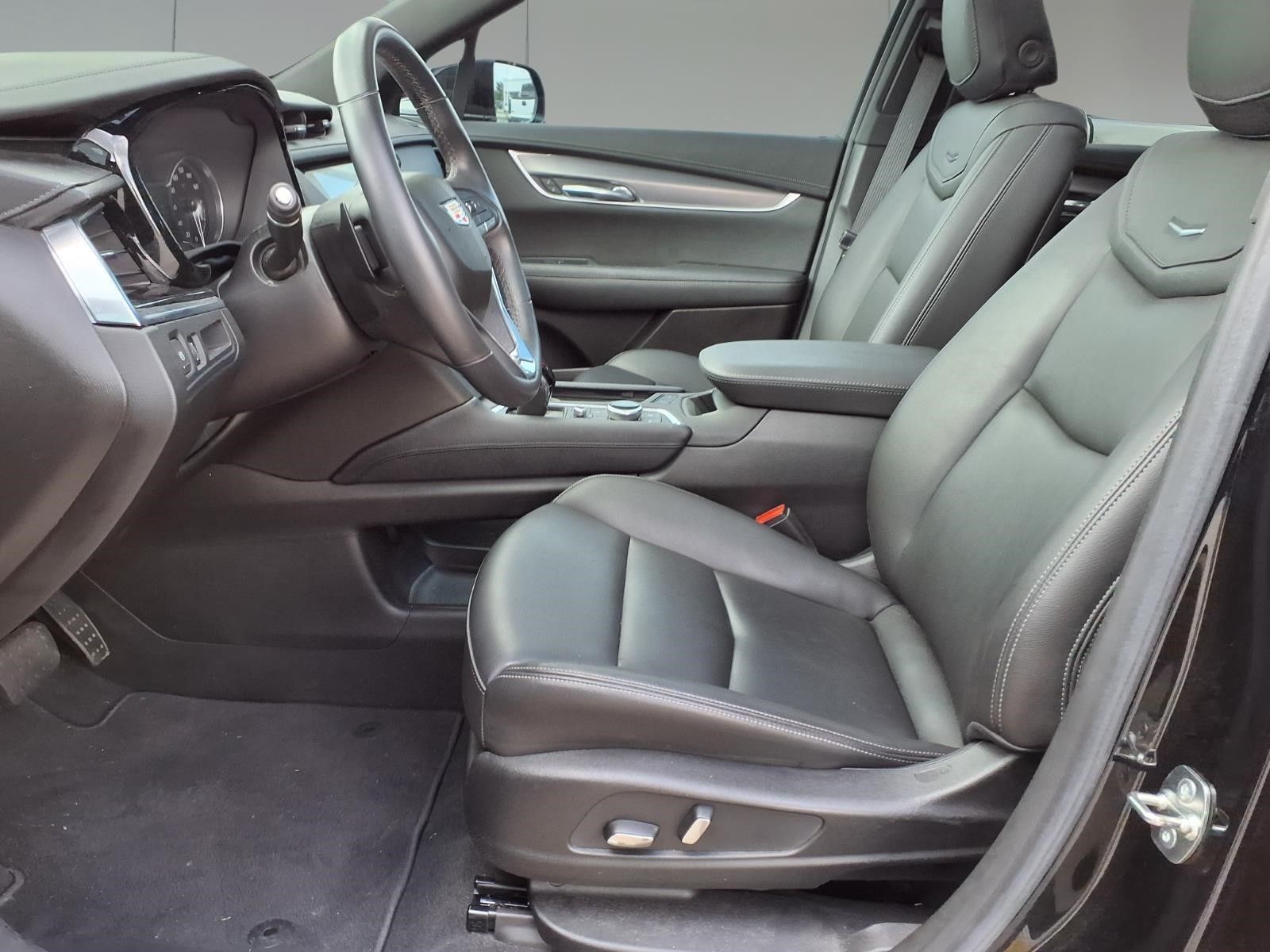 2024 Cadillac XT6 Luxury Black at Bayway Cadillac Southwest