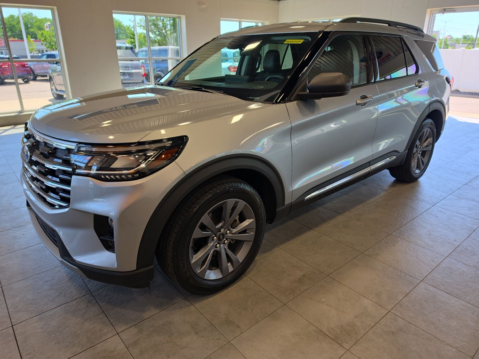 Silver Metallic 2025 Ford Explorer Active AWD SUV / Crossover All-Wheel Drive Automatic