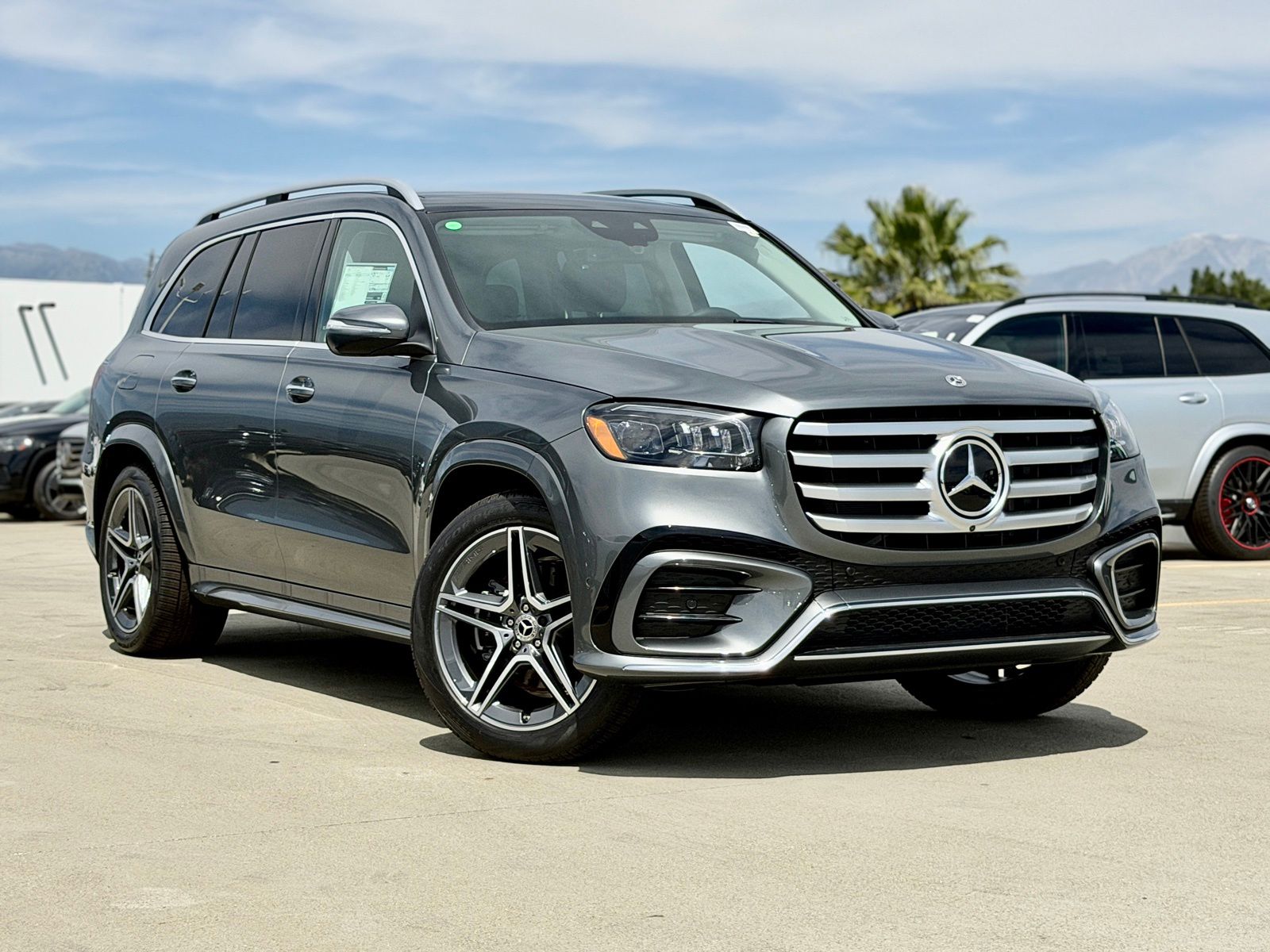 View vehicle photo 2