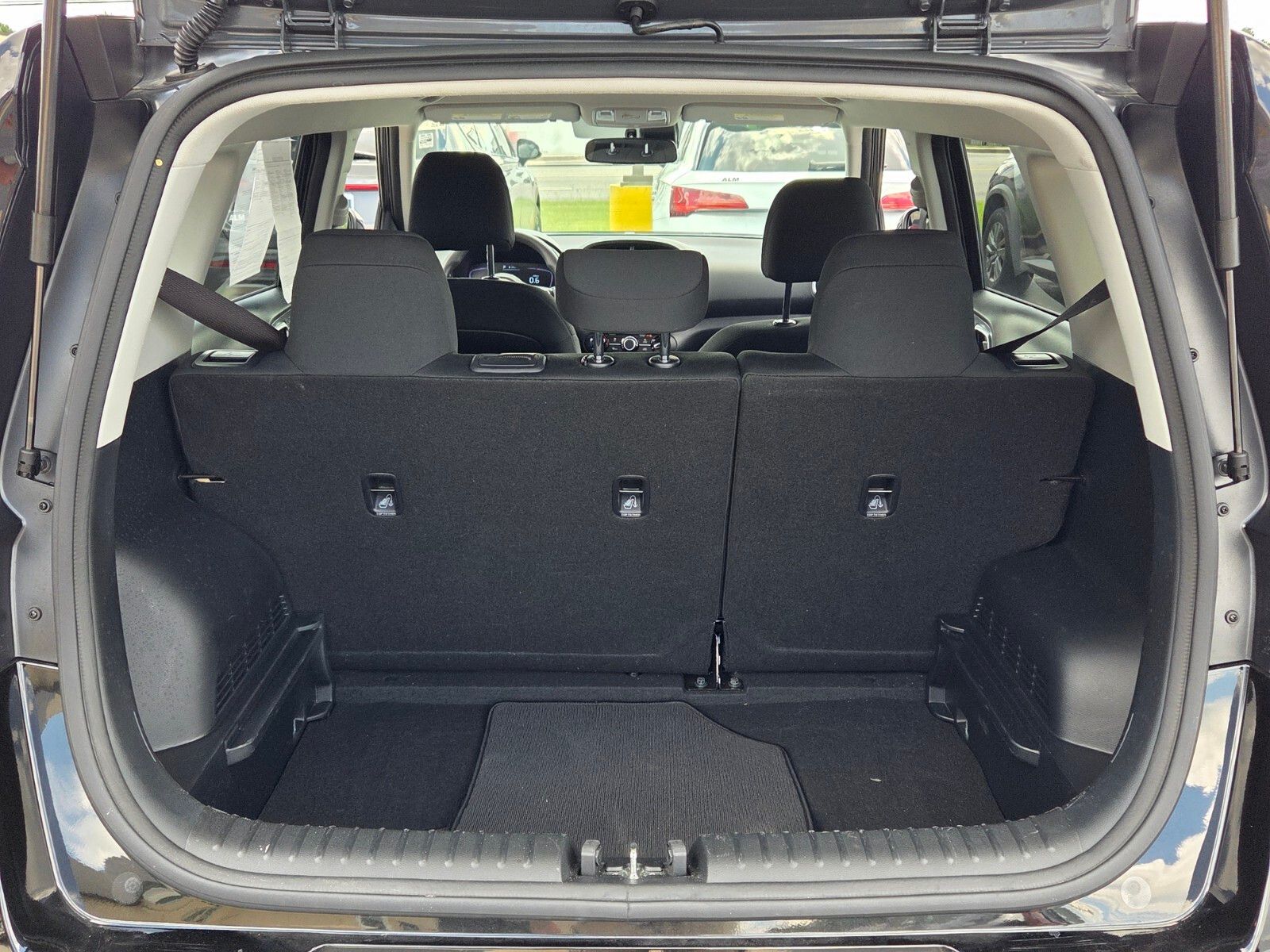 Used 2025 Black Kia LX image 12