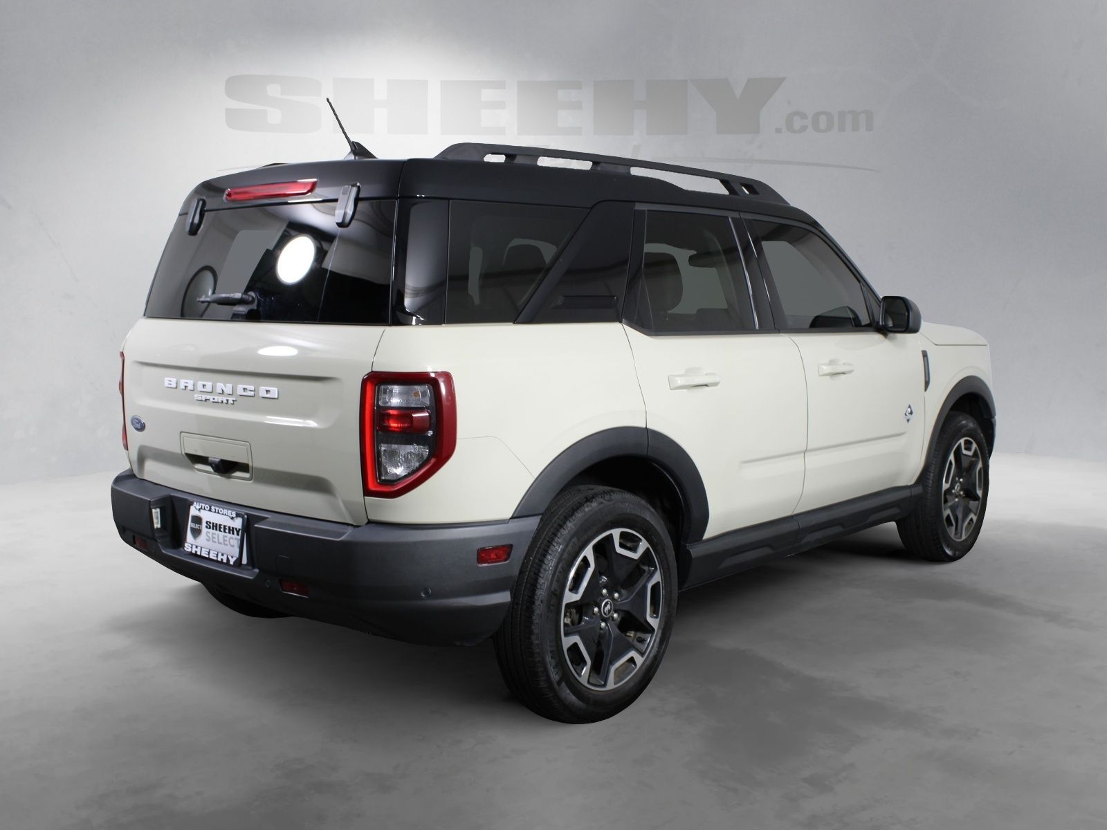 Used 2024 Beige Ford Outer Banks image 6