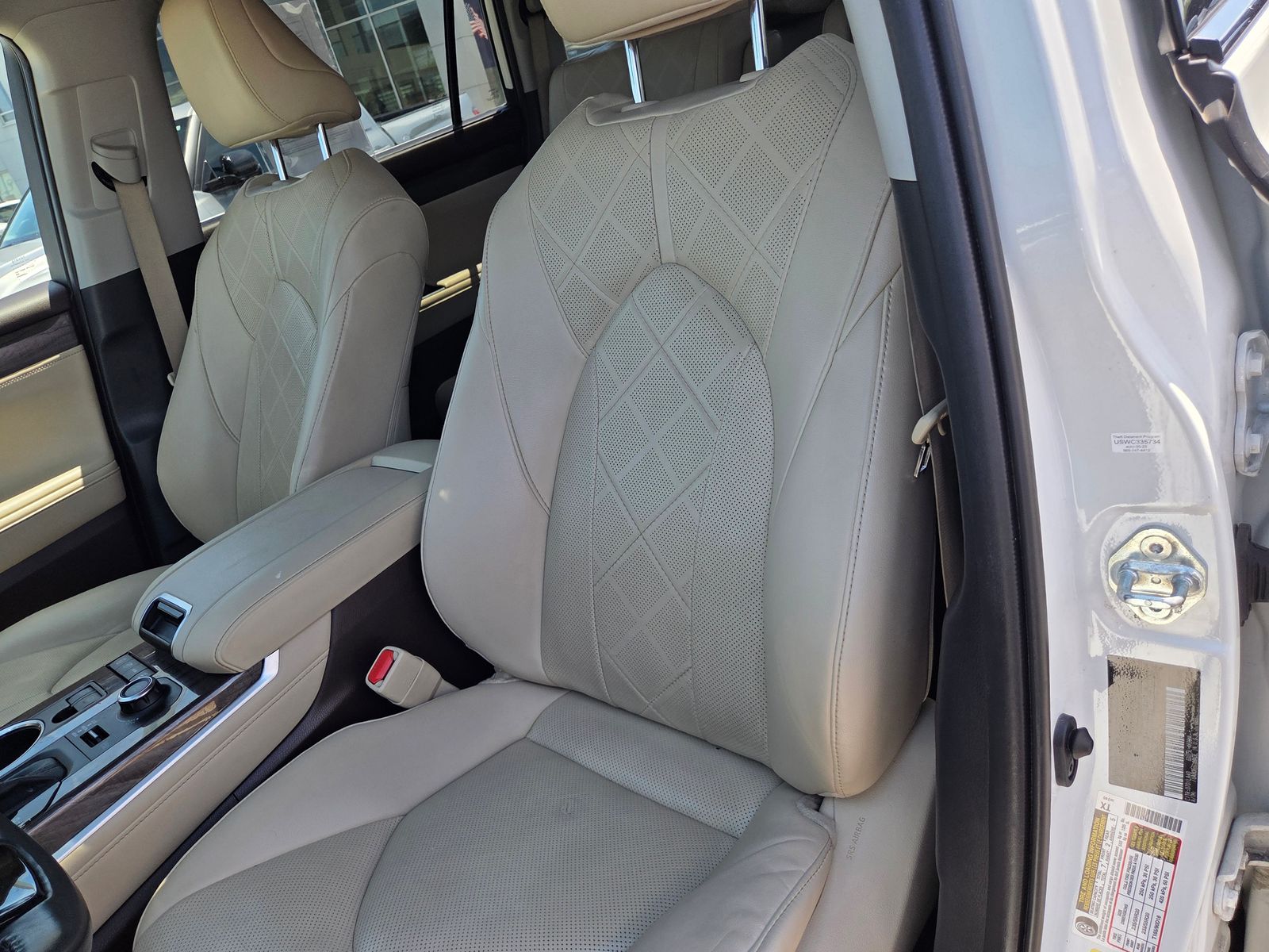 used 2021 Toyota Highlander car, priced at $29,325