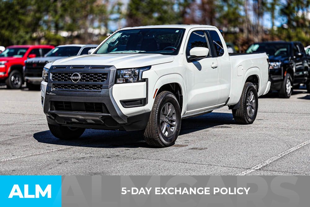 2025 Nissan Frontier SV photo 3