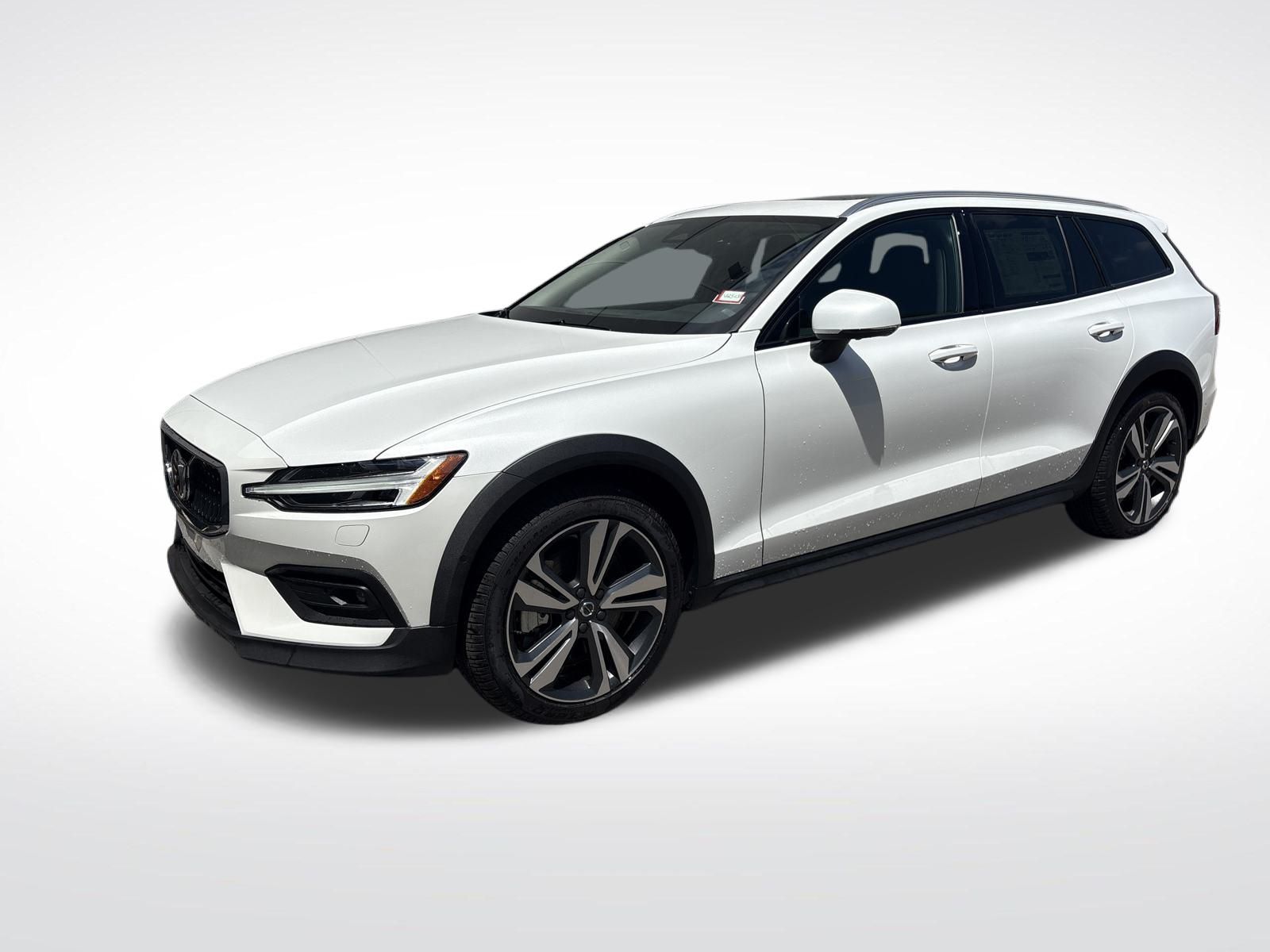 Crystal White Pearl 2025 Volvo V60 Wagon All-Wheel Drive Automatic