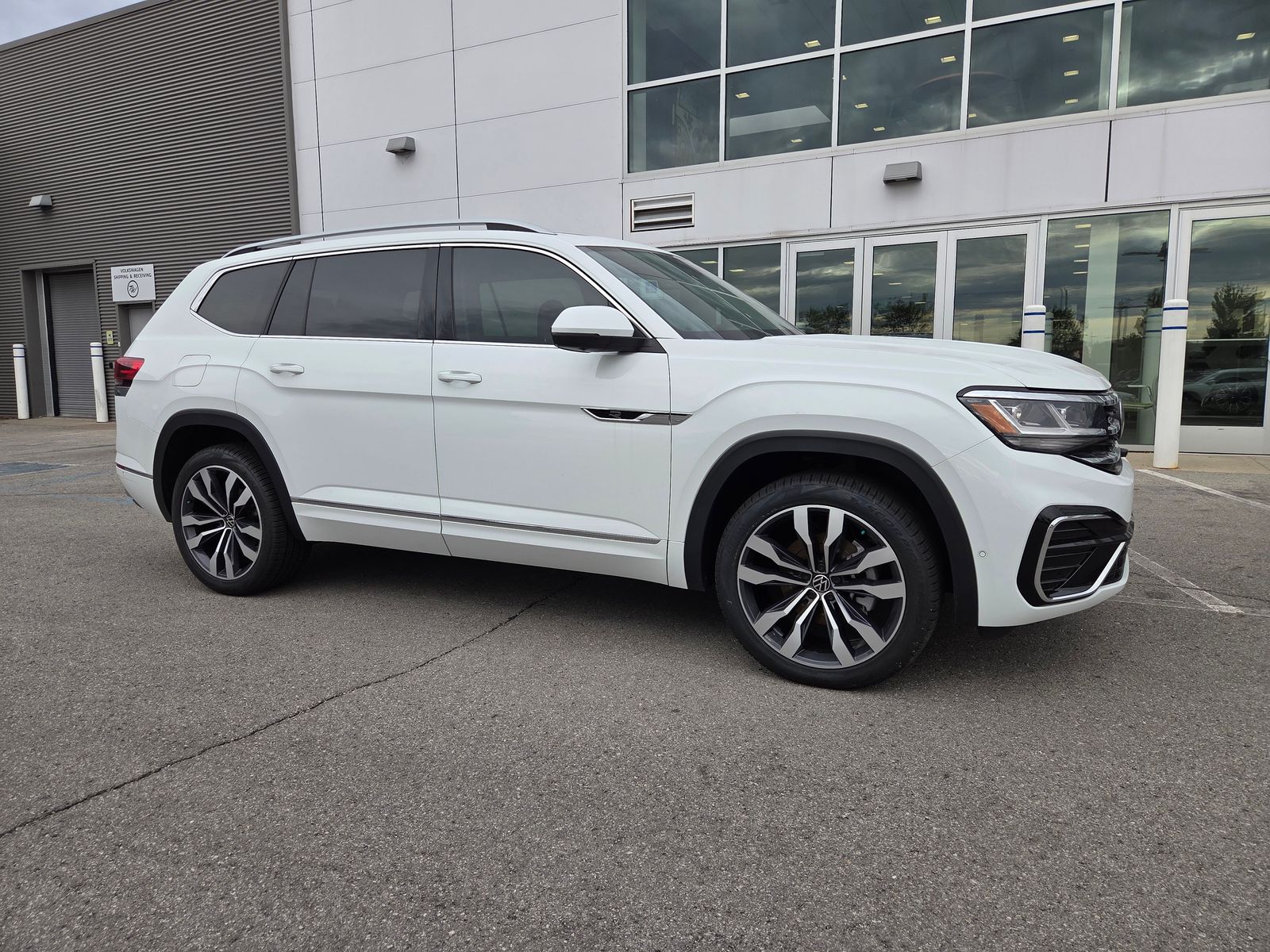 used 2022 Volkswagen Atlas car, priced at $32,750