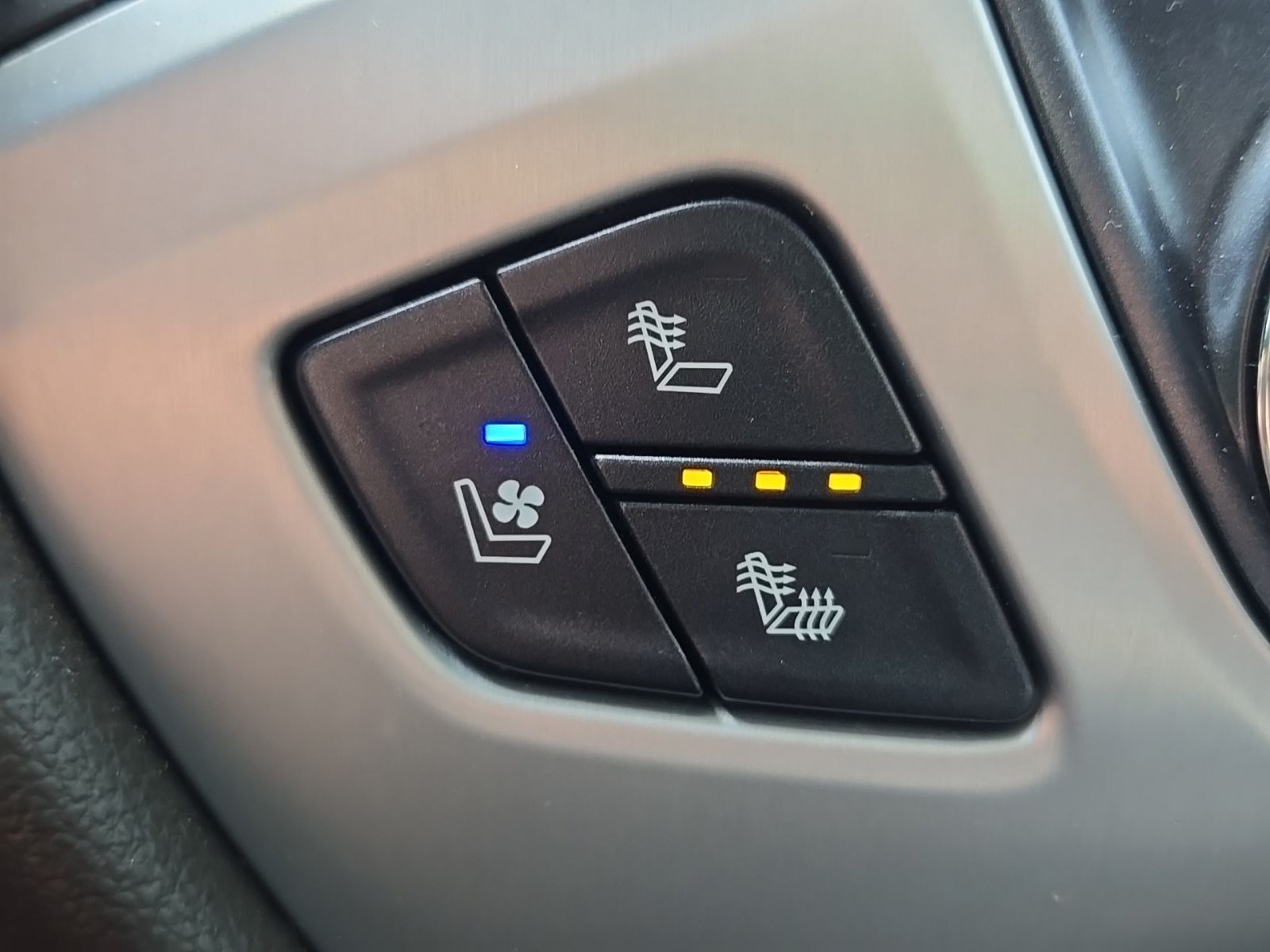 Used 2017 Red GMC SLT image 42