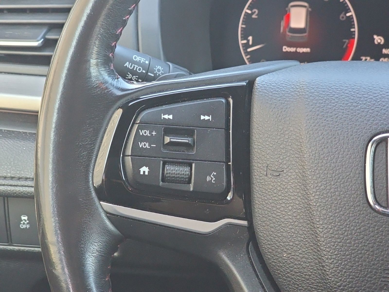 Used 2025  Honda Sport-L image 38