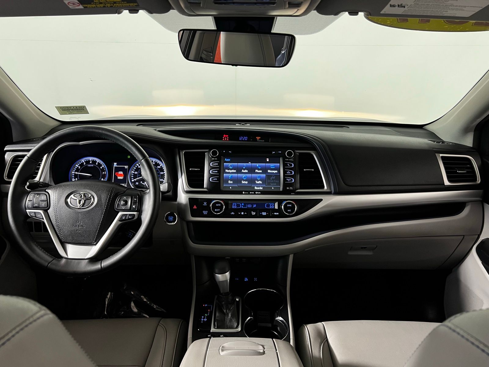 2017 Toyota Highlander XLE 28