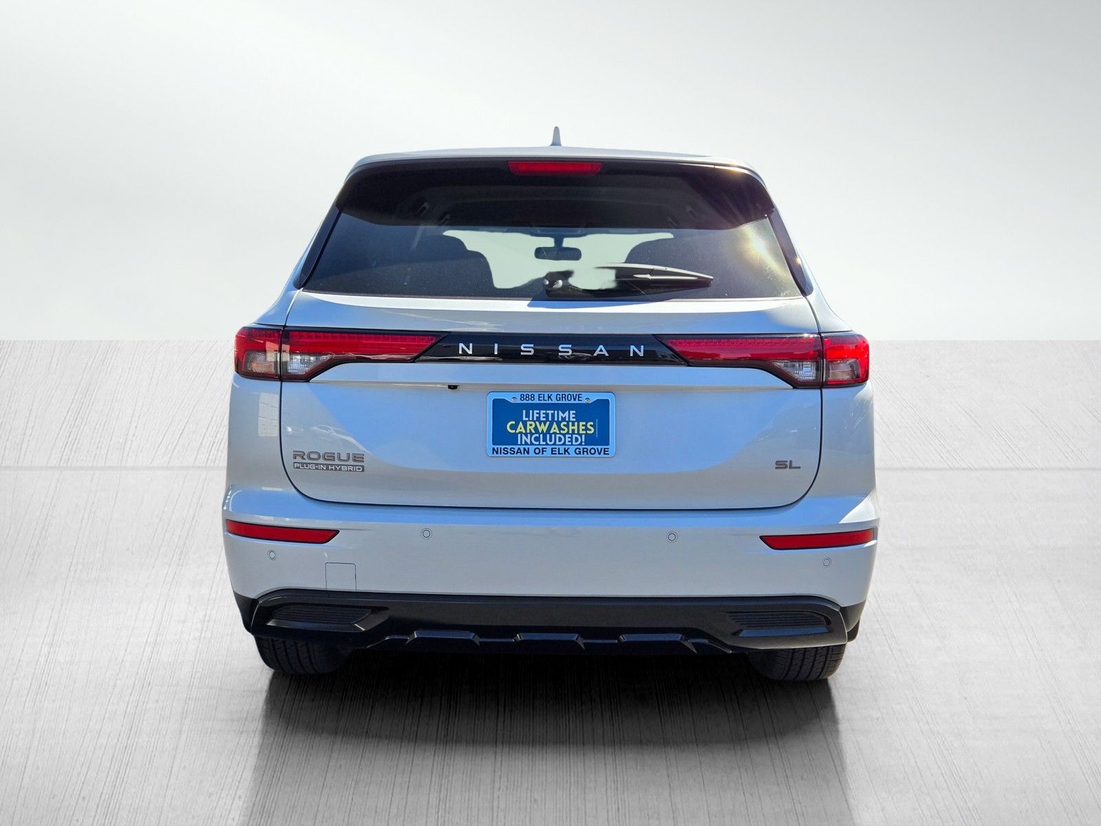 View vehicle photo 5