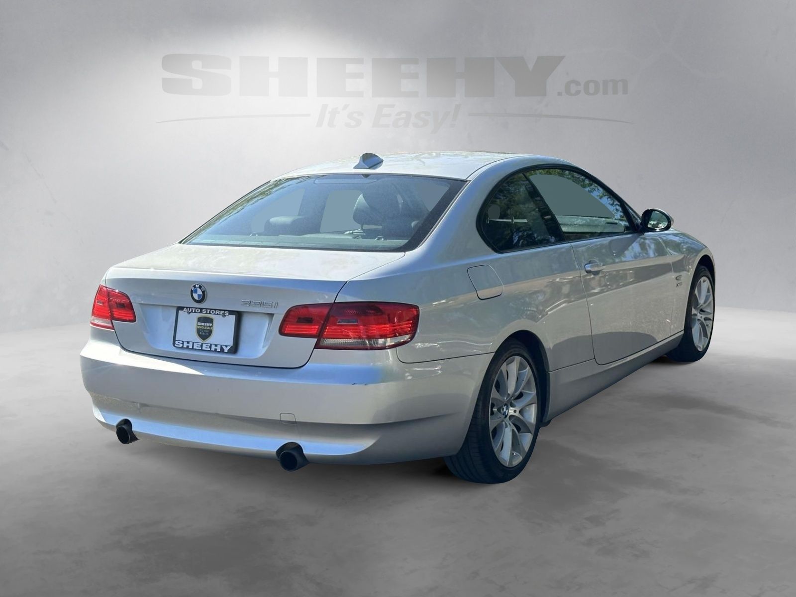 Used 2009 Silver BMW 335i xDrive image 11