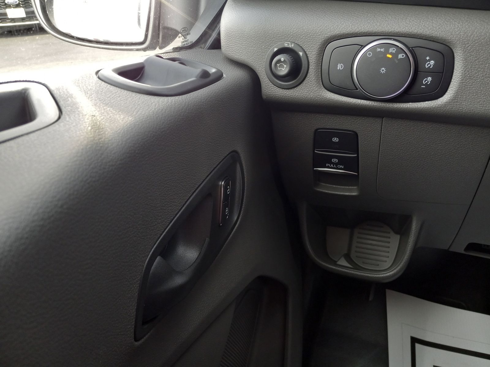 2026 Ford Transit-350 image 24