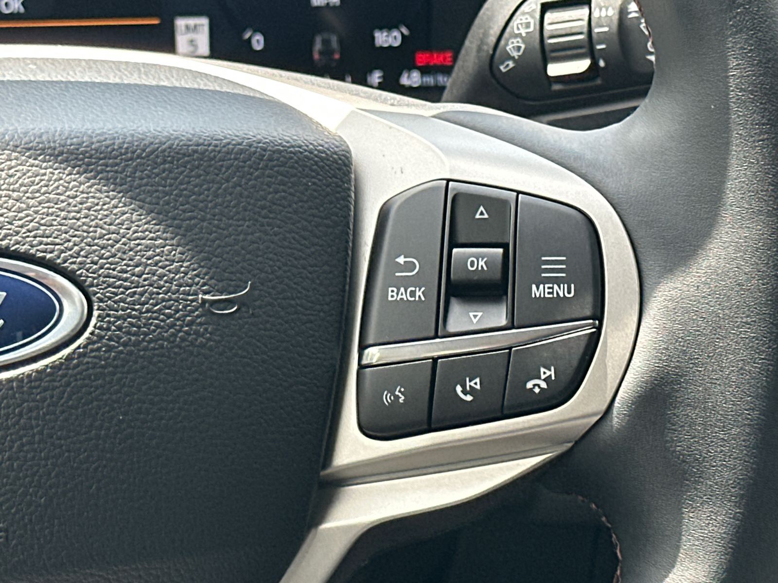 New 2026 Carbonized Gray Metallic Ford Active image 27