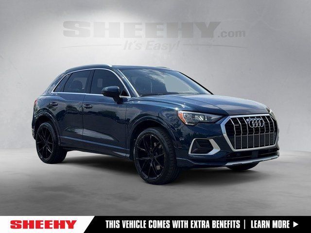 2020 Audi Q3 45 TFSI Premium quattro's photo