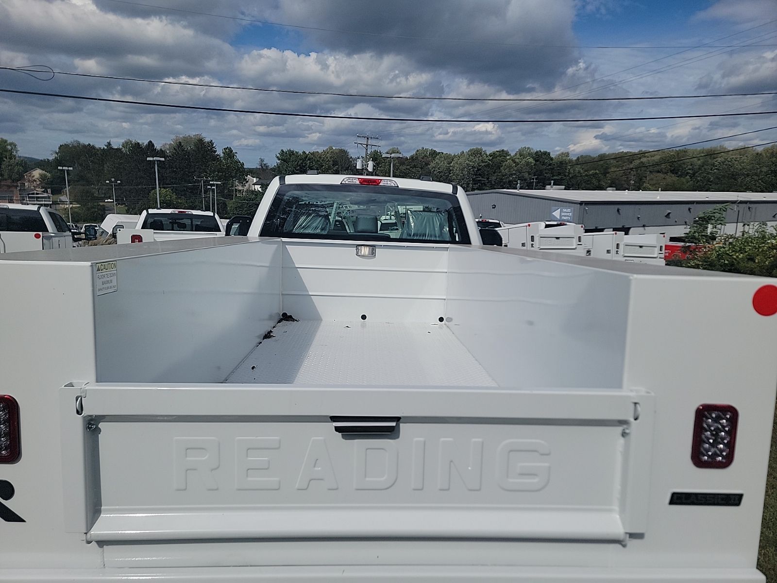 New 2025 Oxford White Ford XL image 12
