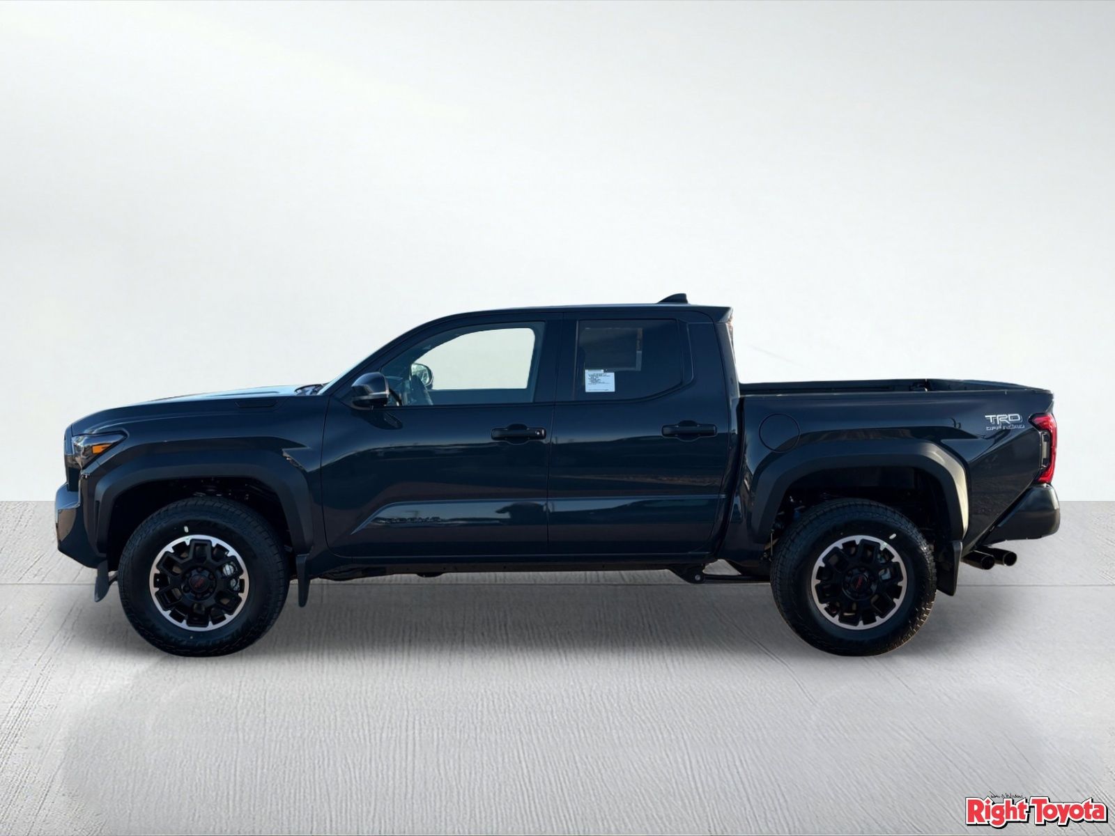 View vehicle photo 3