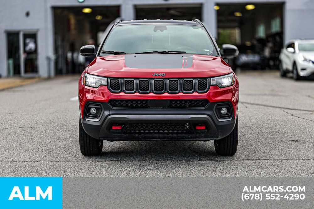 2024 Jeep Compass Trailhawk photo 9