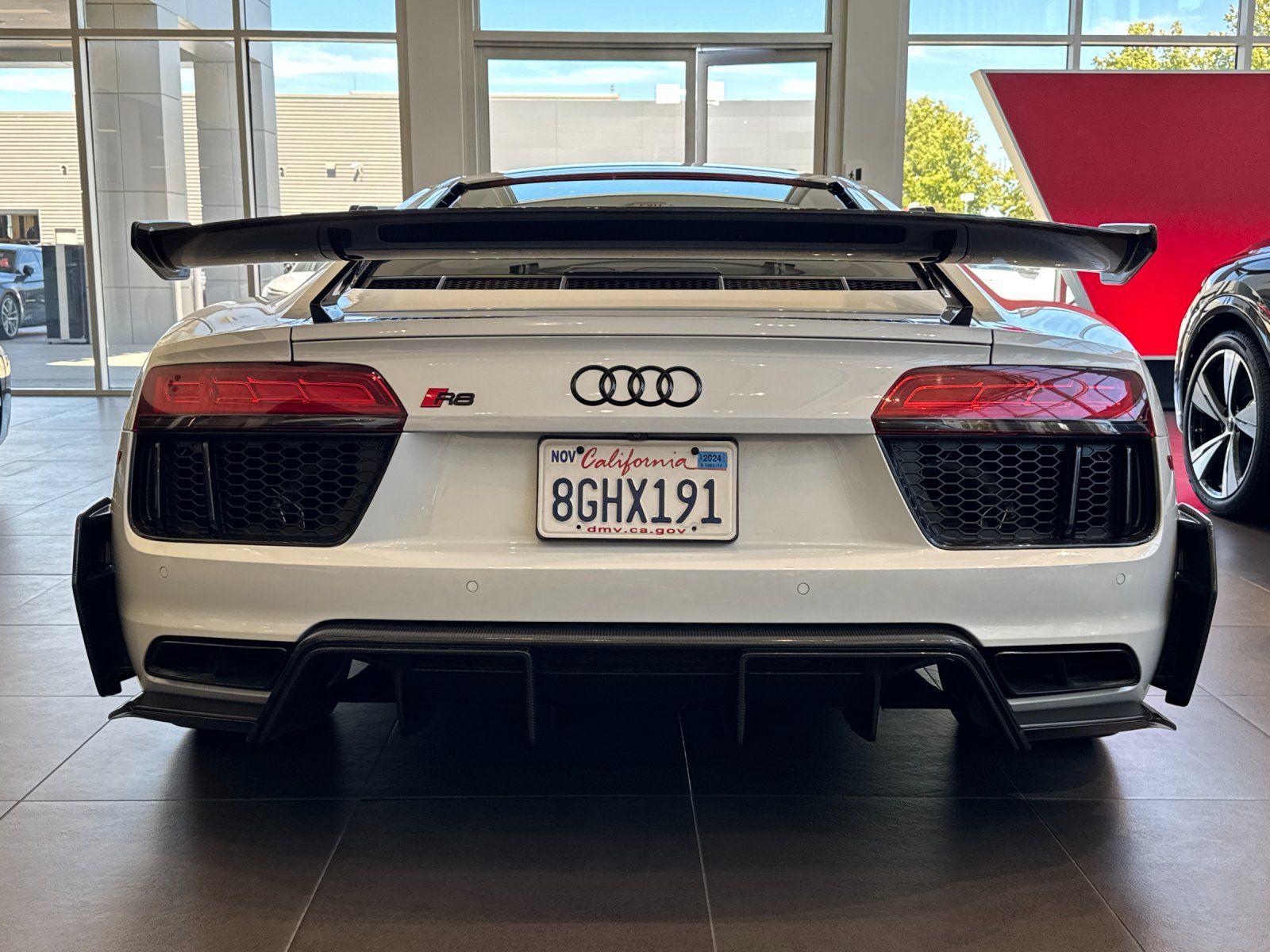 2018 Audi R8 5.2 Plus — full photo 4 of 29