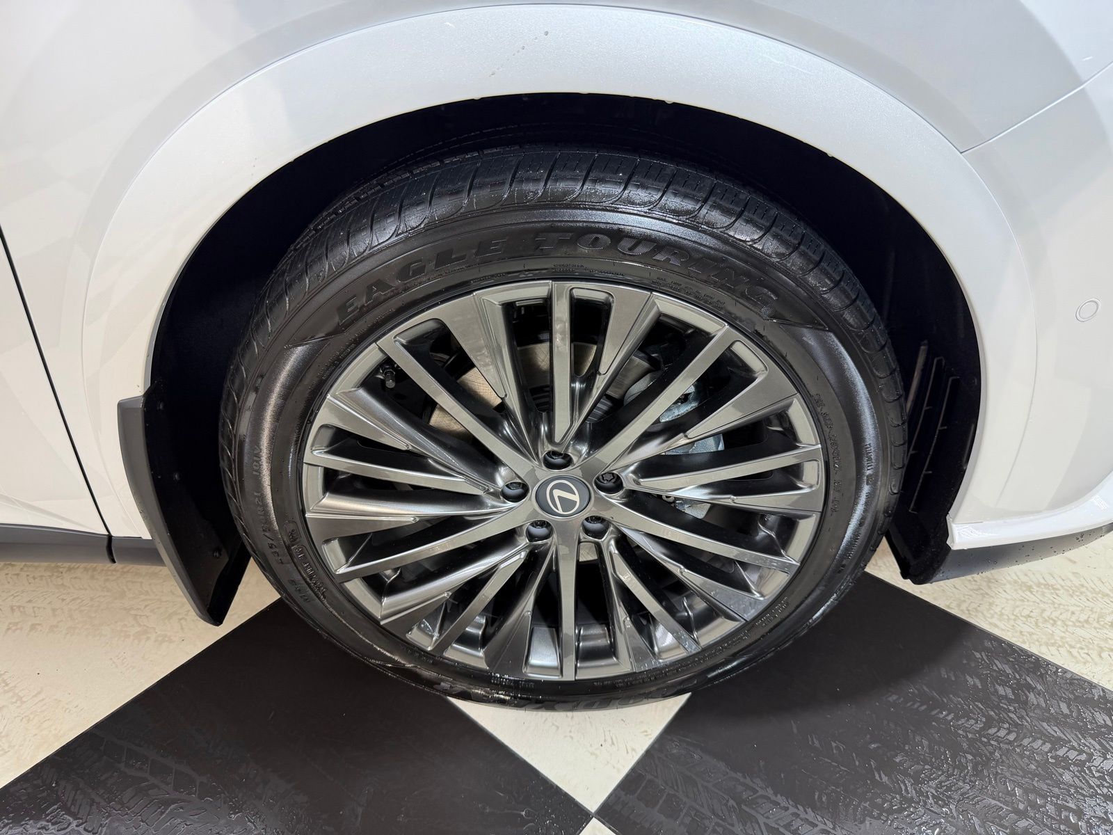 View vehicle photo 7