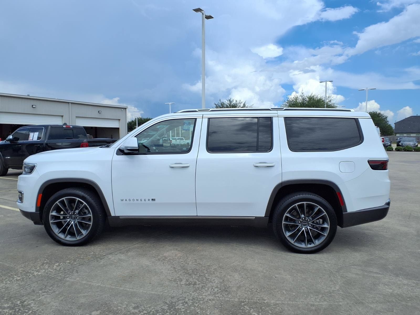 2022 Jeep Wagoneer Series III White at Bayshore Chrysler Jeep Dodge Ram