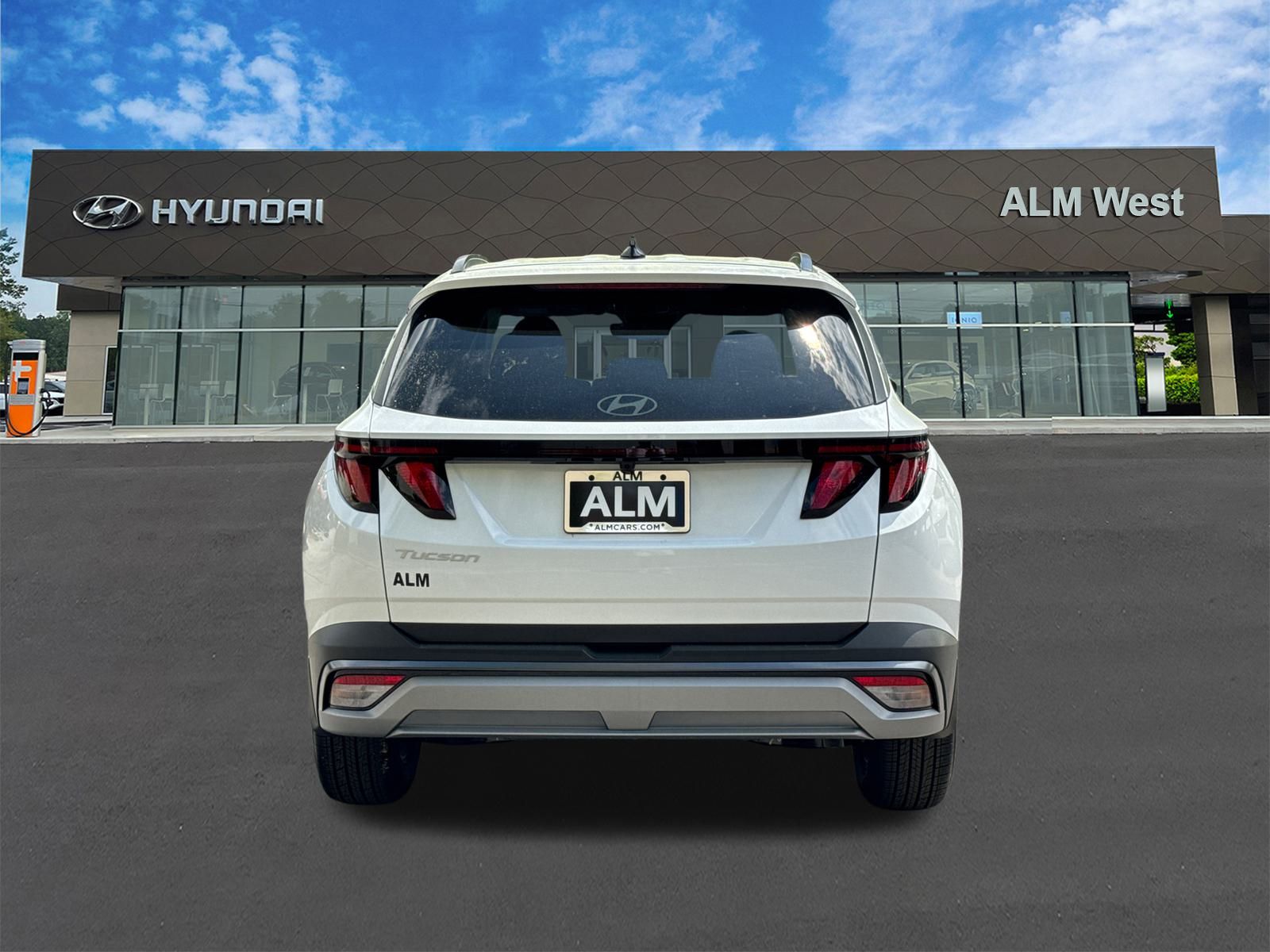 New 2025 White Hyundai SEL image 7