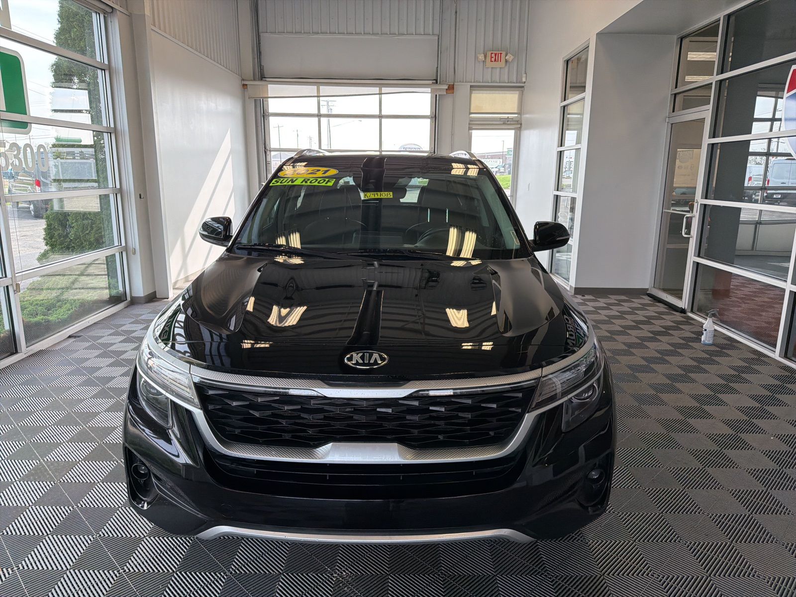 View vehicle photo 2