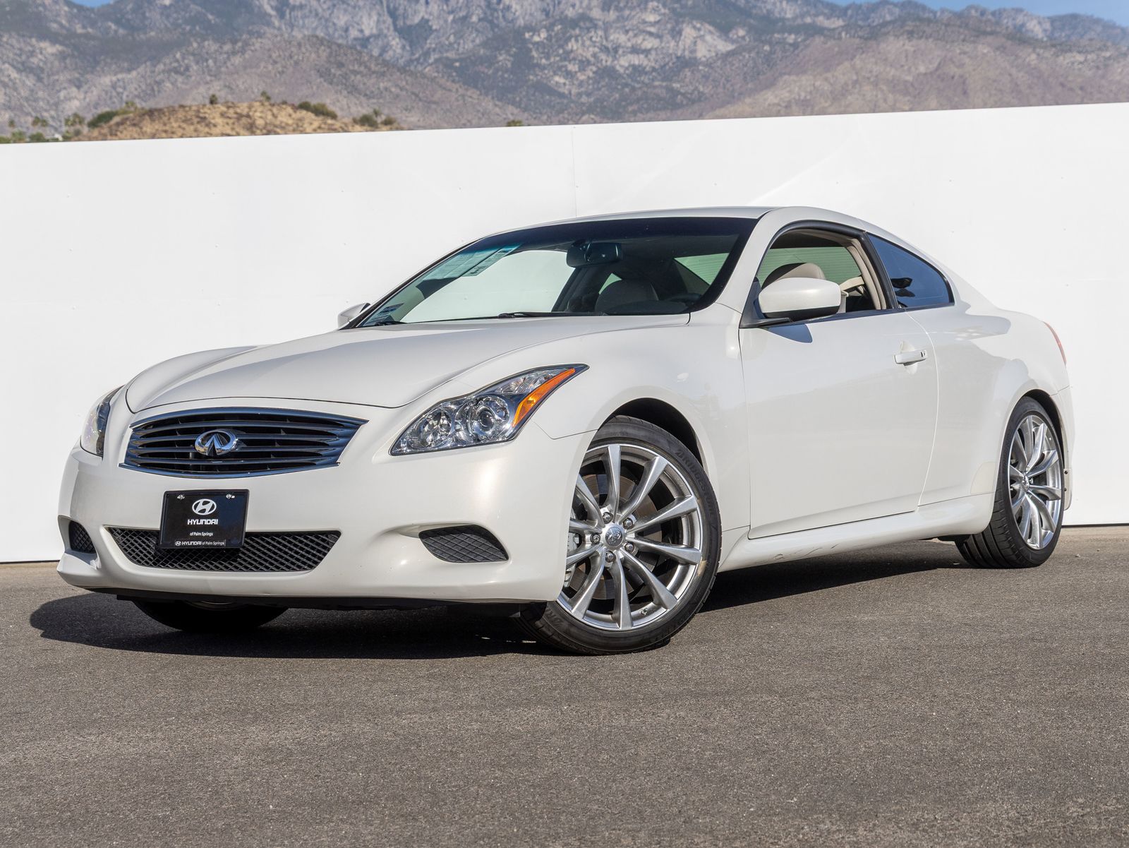 Moonlight White Pearl 2009 INFINITI G37 Journey Coupe RWD Coupe Rear-Wheel Drive 7-Speed Automatic