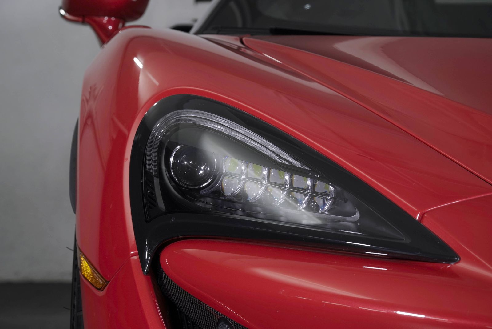Vermillion Red 2020 McLaren 620R RWD Coupe Rear-Wheel Drive 7-Speed Dual Clutch