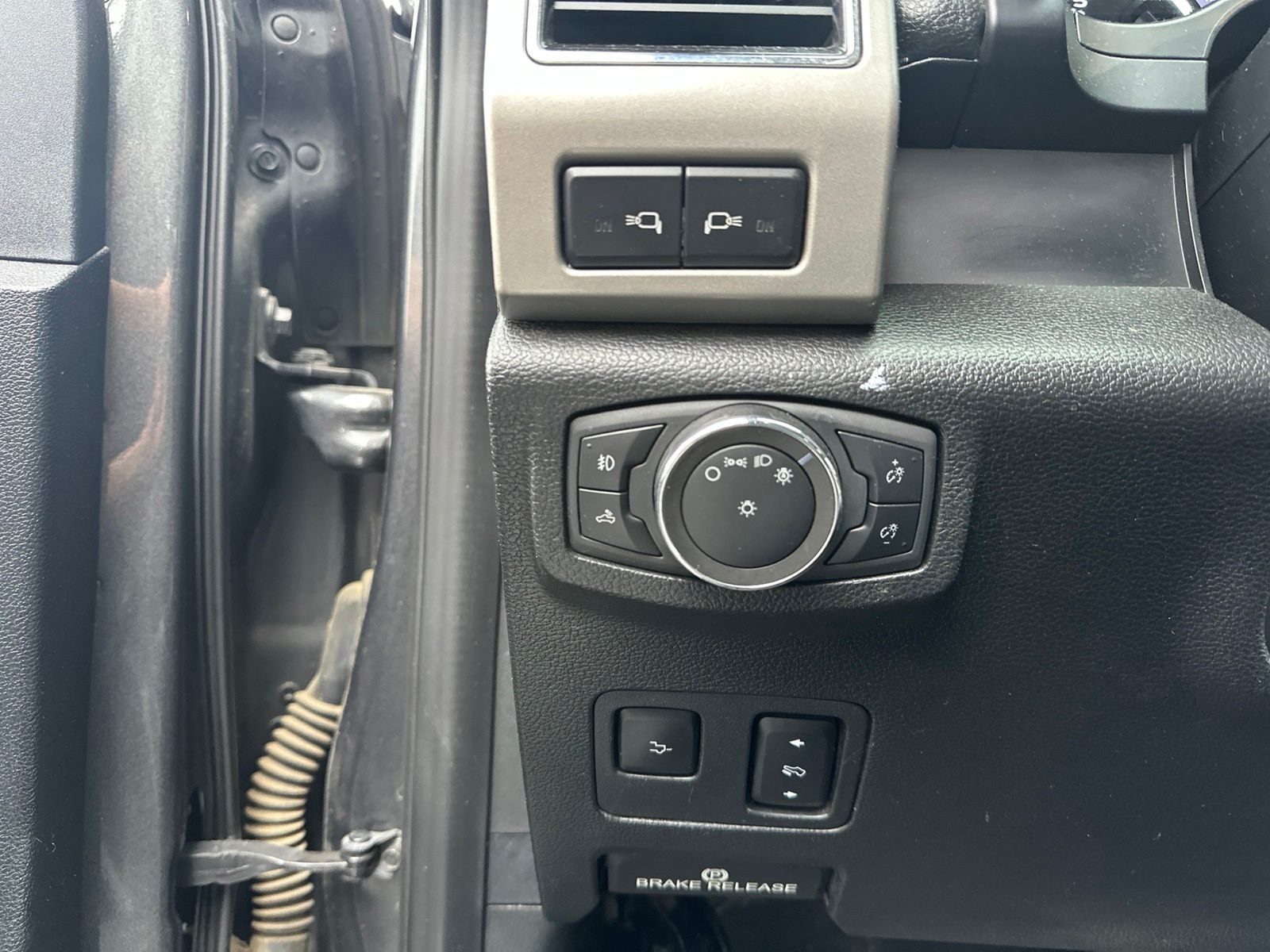 Used 2020 Magnetic Metallic Ford Lariat image 20