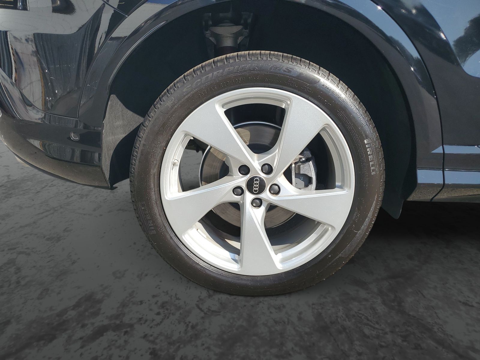 Vehicle photo