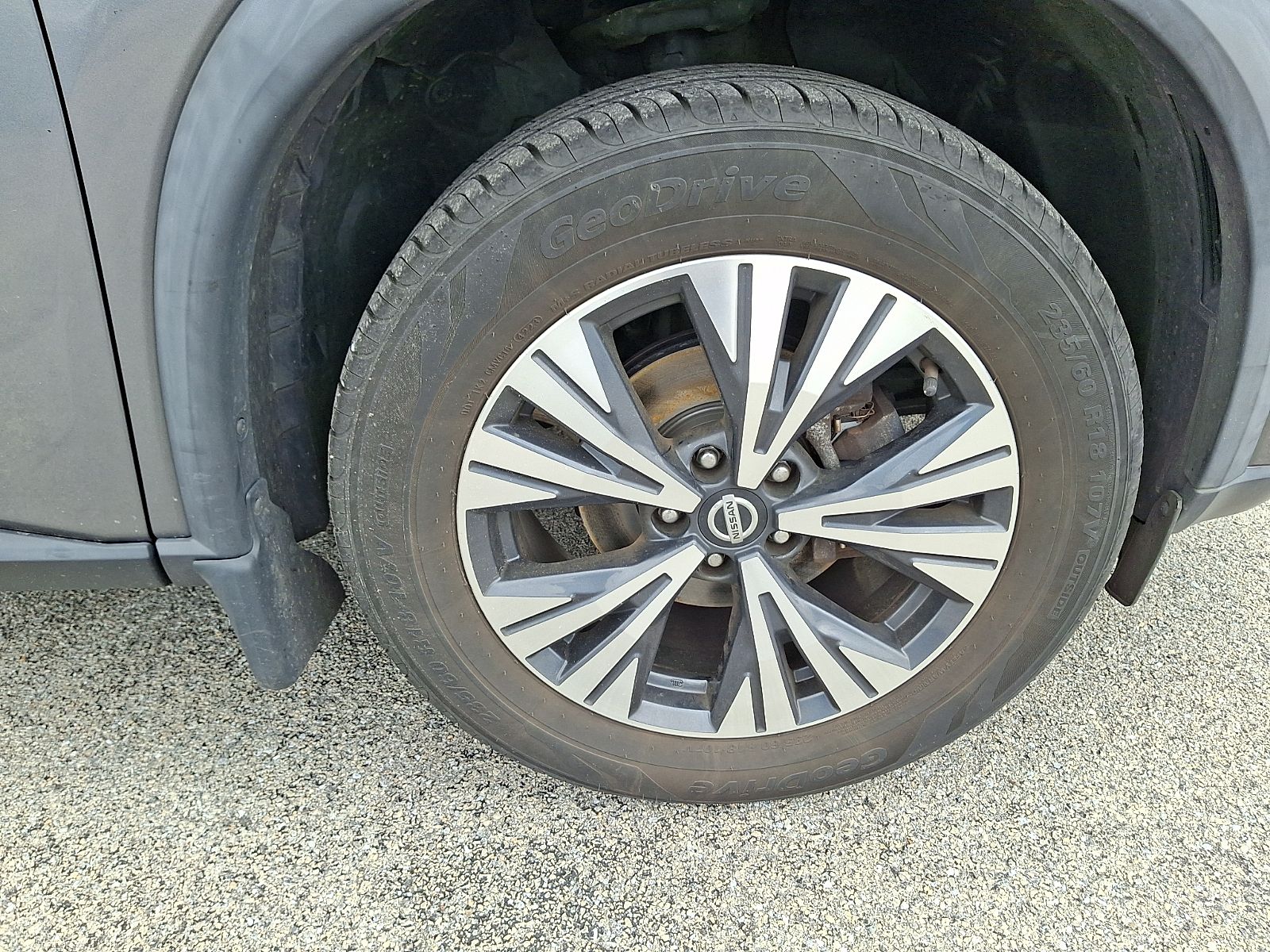 2021 Nissan Rogue SV - Photo 9