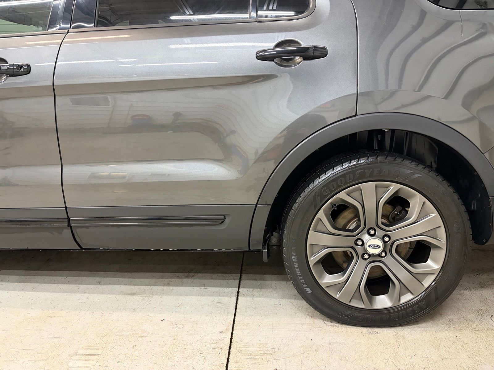 Photo 5 of 2018 Ford Explorer Sport